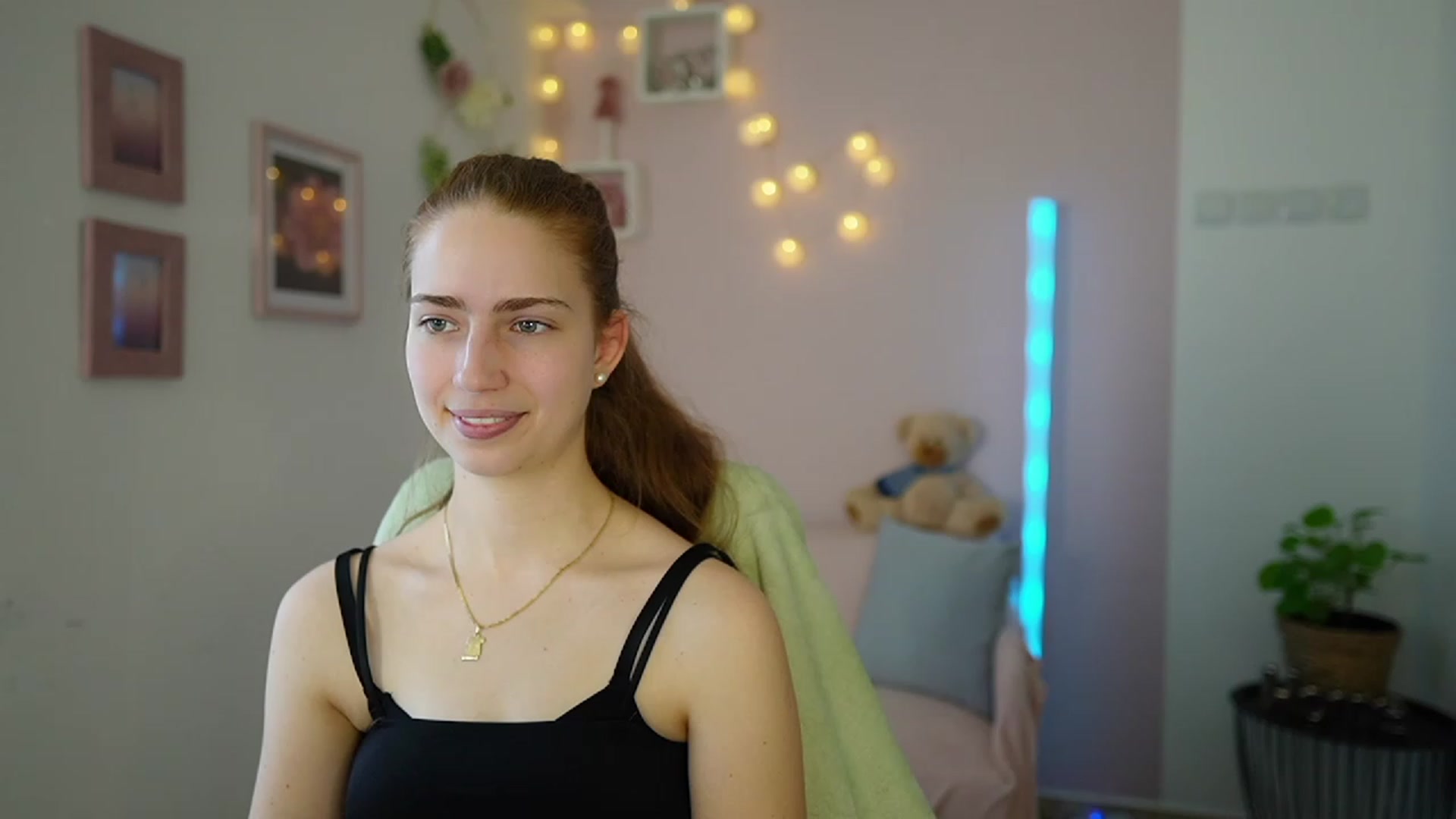 Gallery image thumbnail from Naomi_Woods18's myfreecams stream on, 01/29/2024, 10:44 image 15 of 20
