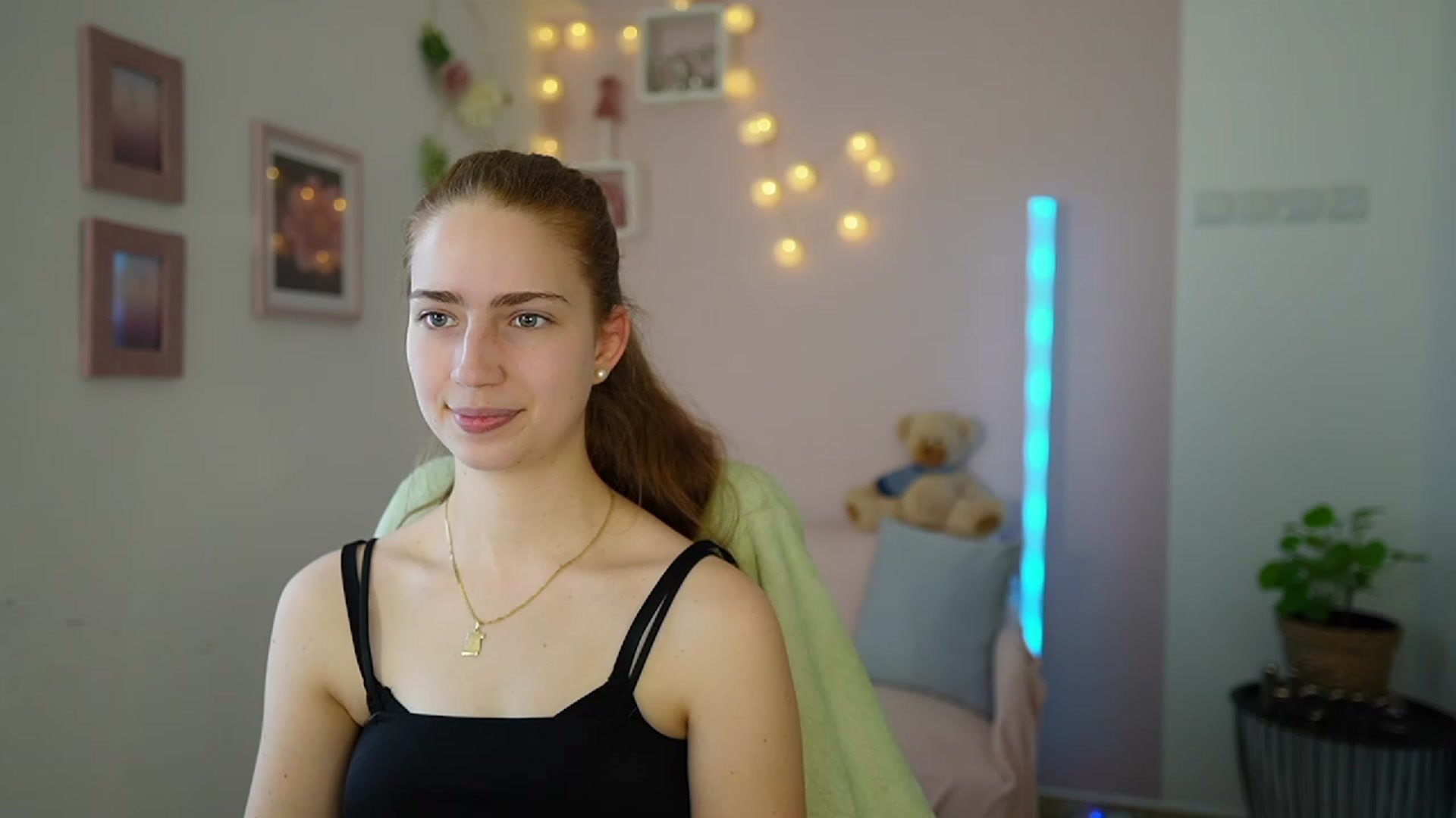Gallery image thumbnail from Naomi_Woods18's myfreecams stream on, 01/29/2024, 10:44 image 13 of 20