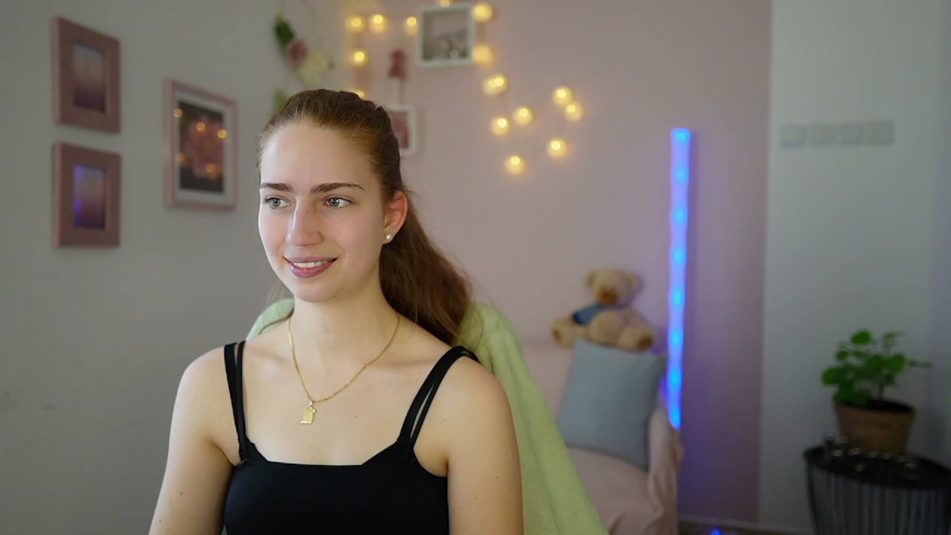 Gallery image thumbnail from Naomi_Woods18's myfreecams stream on, 01/29/2024, 10:44 image 5 of 20