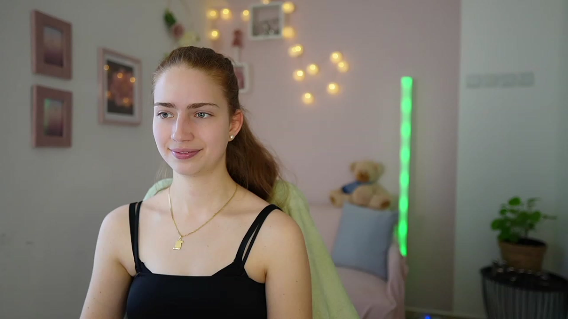 Gallery image thumbnail from Naomi_Woods18's myfreecams stream on, 01/29/2024, 10:44 image 2 of 20