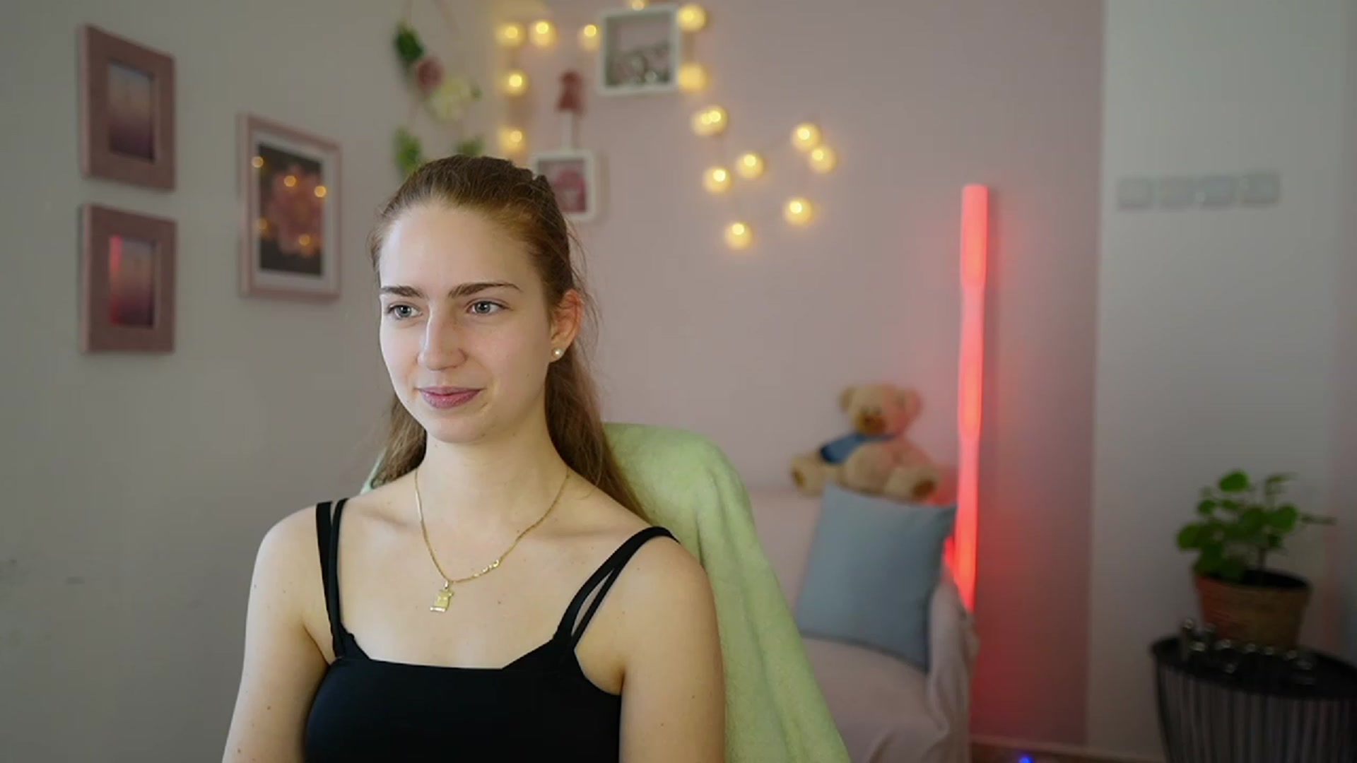 Gallery image thumbnail from Naomi_Woods18's myfreecams stream on, 01/29/2024, 13:33 image 19 of 20