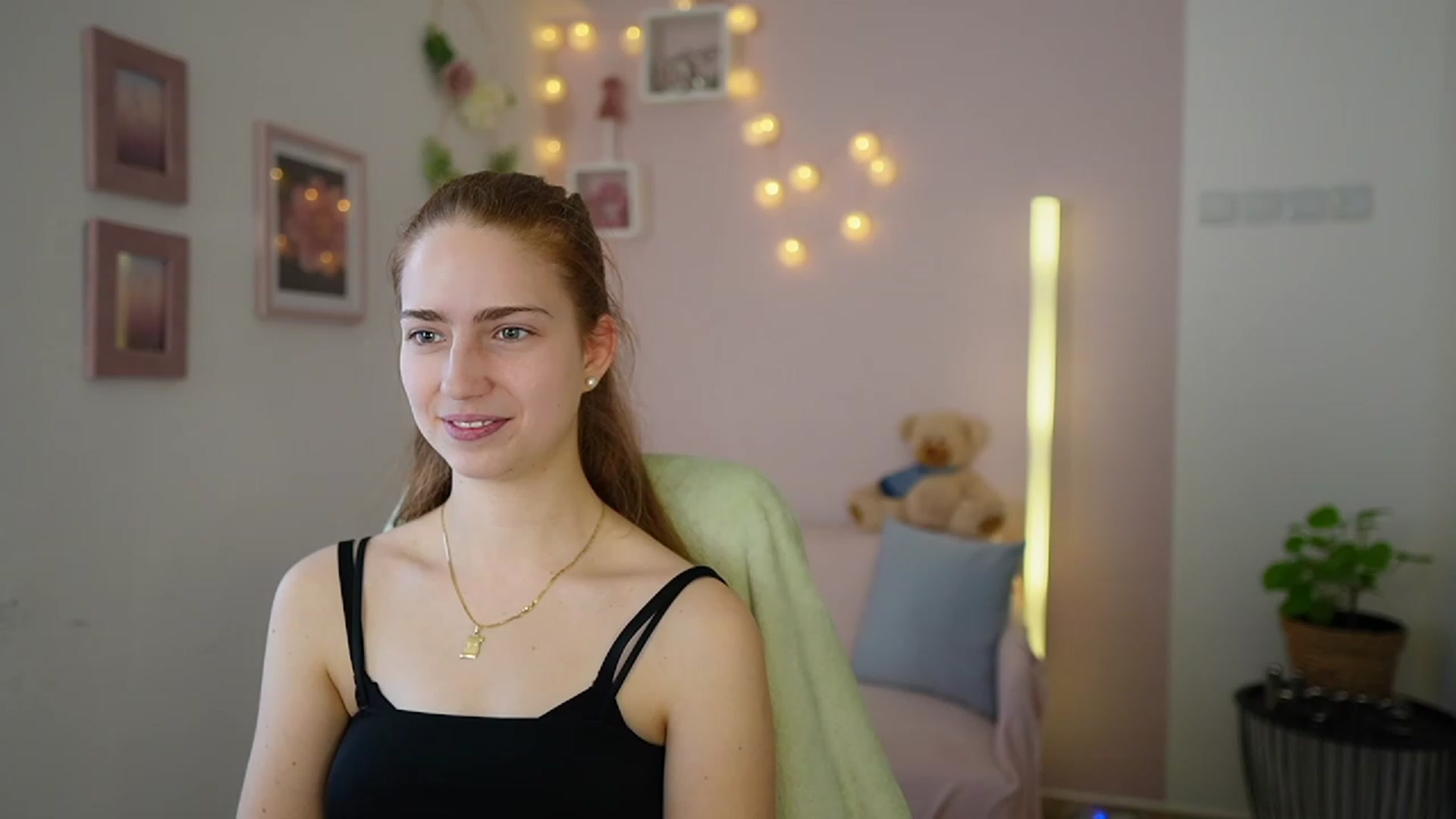 Gallery image thumbnail from Naomi_Woods18's myfreecams stream on, 01/29/2024, 13:33 image 20 of 20