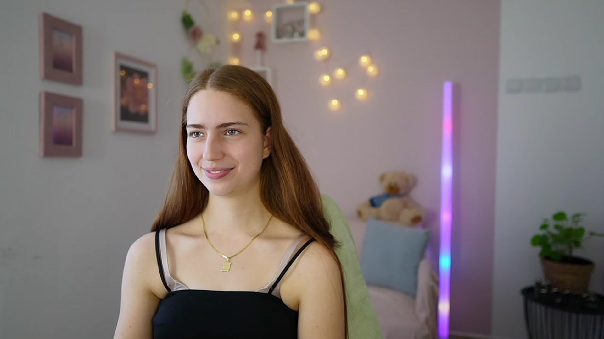 Gallery image thumbnail from Naomi_Woods18's myfreecams stream on, 02/02/2024, 11:31 image 15 of 20