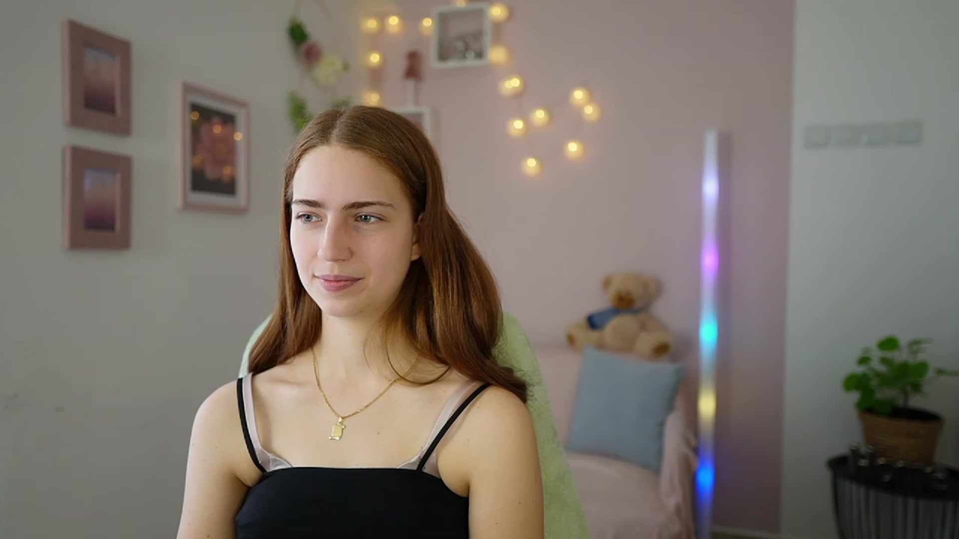 Gallery image thumbnail from Naomi_Woods18's myfreecams stream on, 02/02/2024, 11:31 image 2 of 20