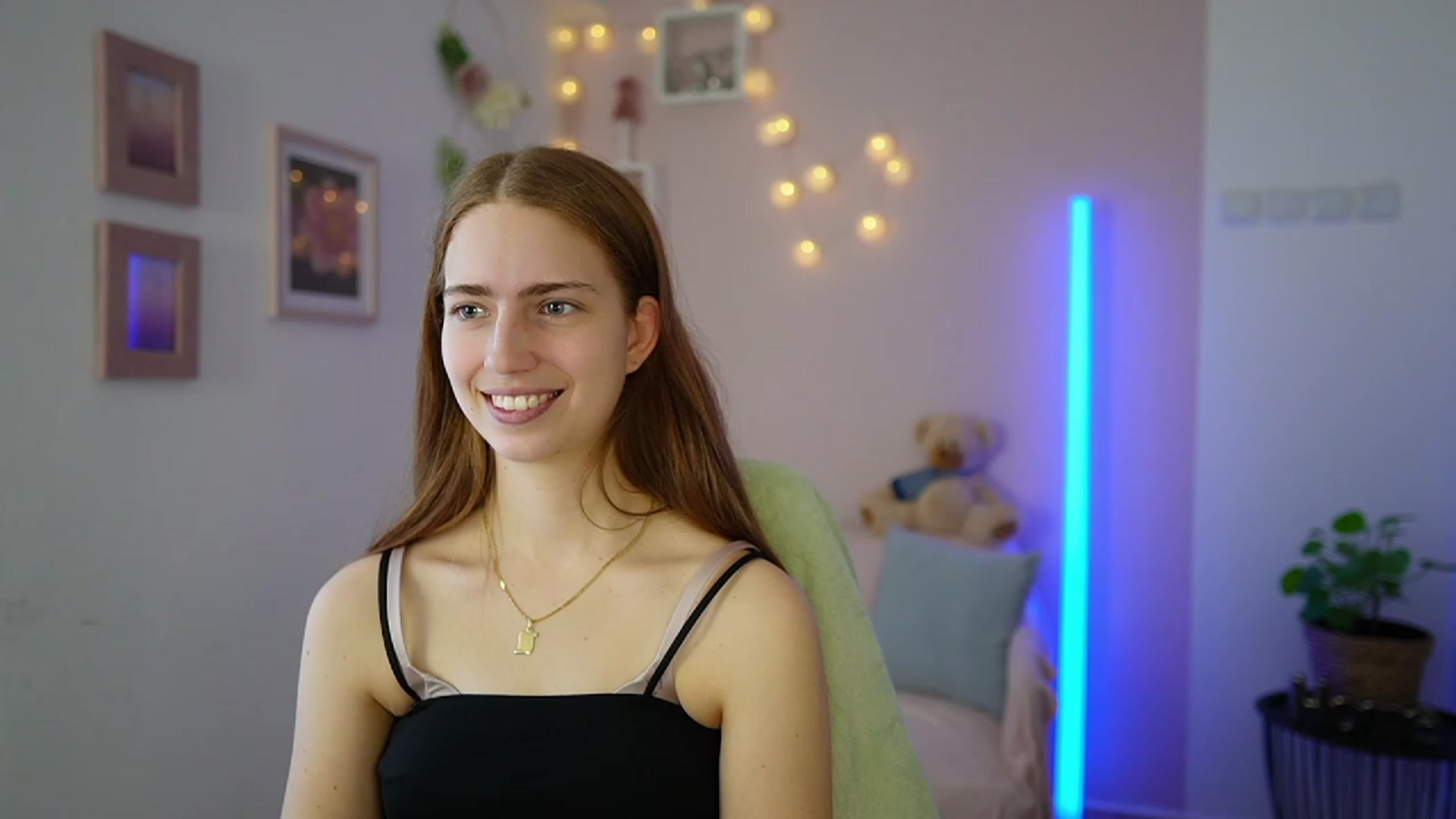 Gallery image thumbnail from Naomi_Woods18's myfreecams stream on, 02/02/2024, 13:06 image 4 of 20
