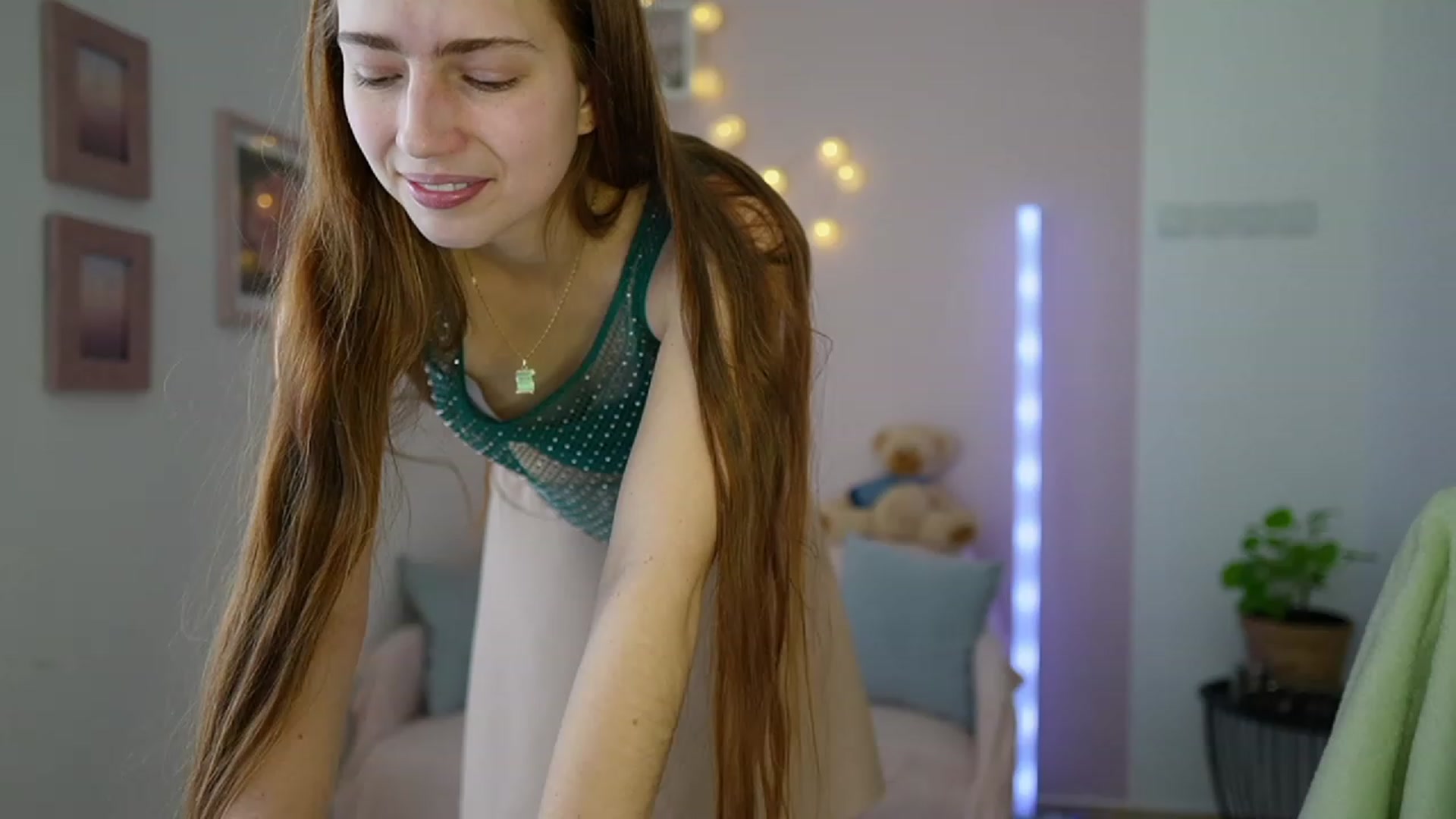Gallery image thumbnail from Naomi_Woods18's myfreecams stream on, 02/03/2024, 11:28 image 9 of 20