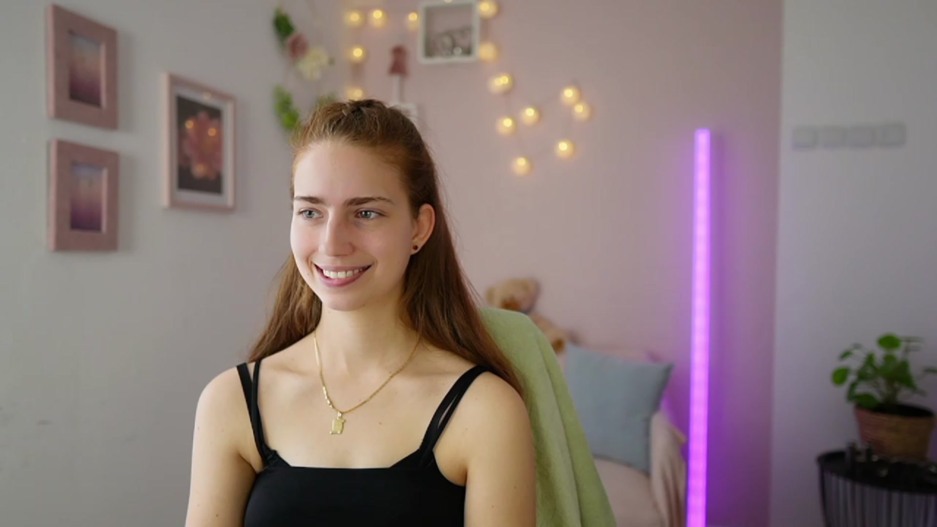Gallery image thumbnail from Naomi_Woods18's myfreecams stream on, 02/08/2024, 10:27 image 20 of 20