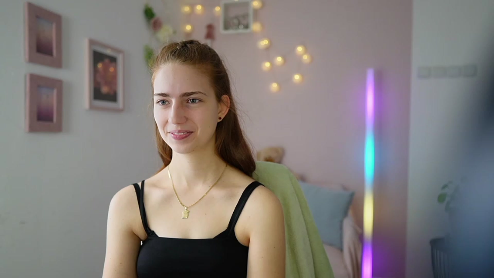 Gallery image thumbnail from Naomi_Woods18's myfreecams stream on, 02/08/2024, 10:27 image 2 of 20