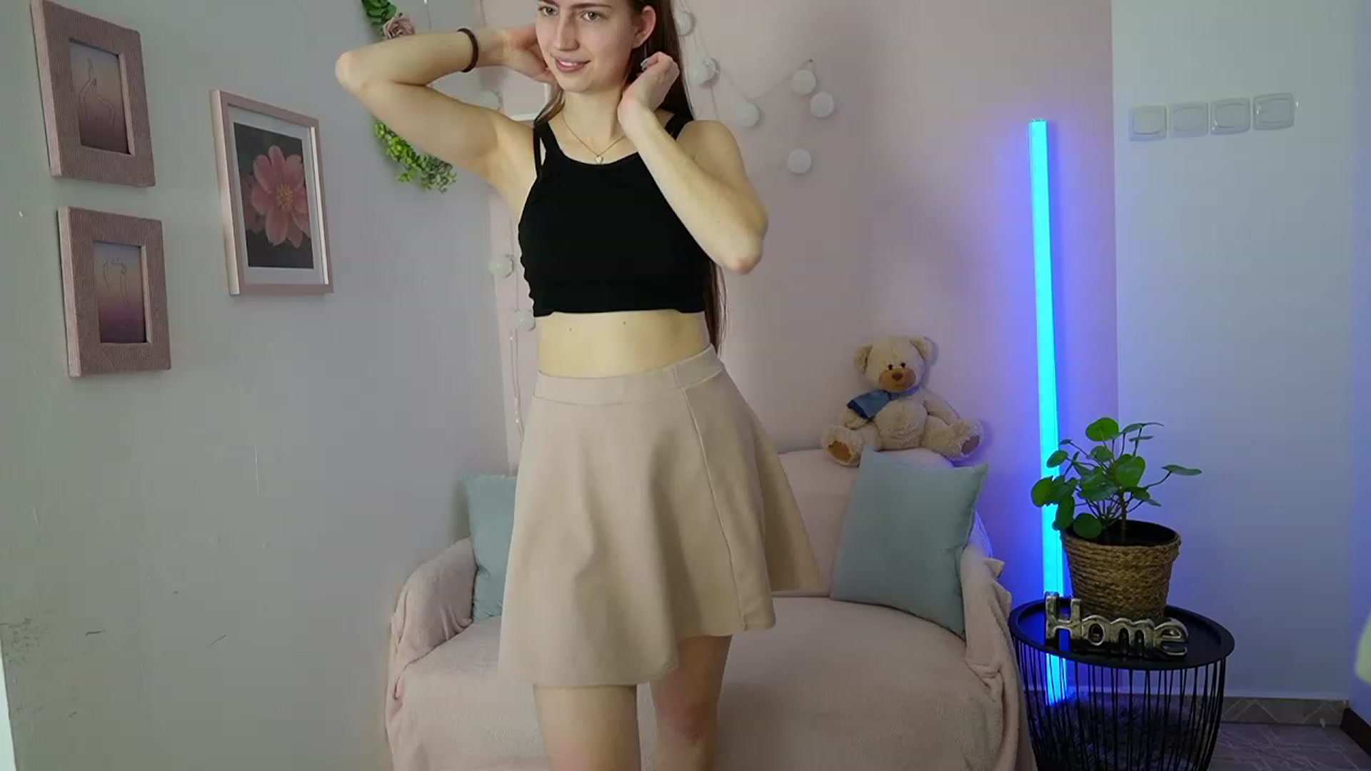 Gallery image thumbnail from Naomi_Woods18's myfreecams stream on, 03/08/2024, 11:53 image 10 of 20