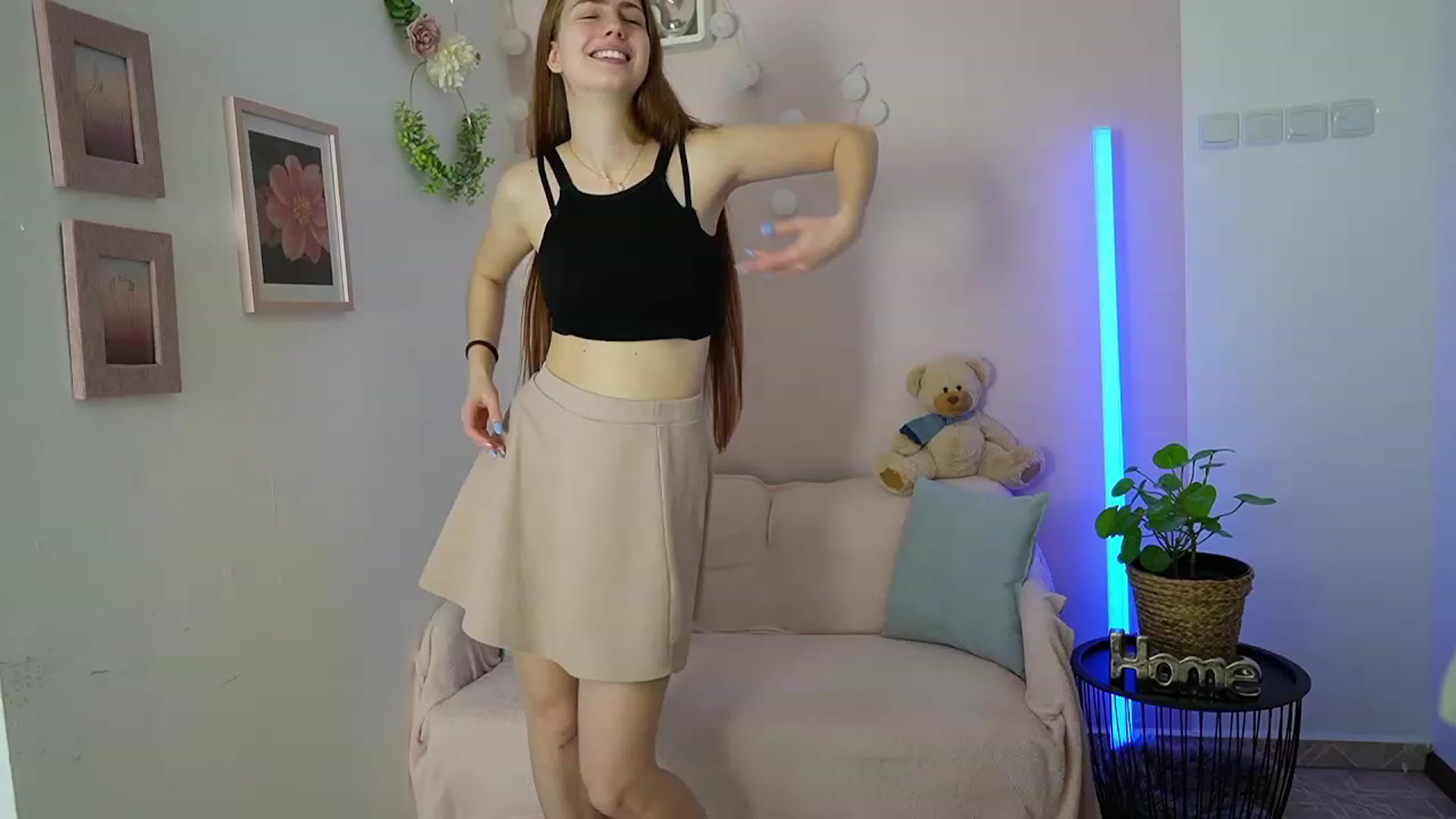 Gallery image thumbnail from Naomi_Woods18's myfreecams stream on, 03/08/2024, 11:53 image 11 of 20