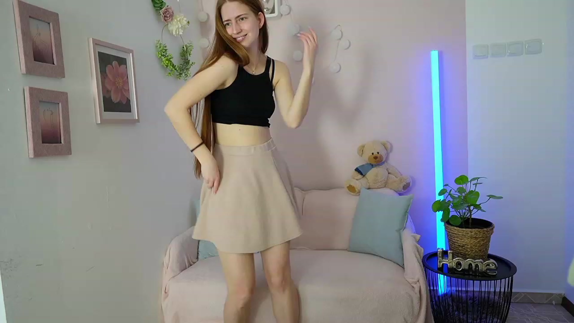 Gallery image thumbnail from Naomi_Woods18's myfreecams stream on, 03/08/2024, 11:53 image 7 of 20