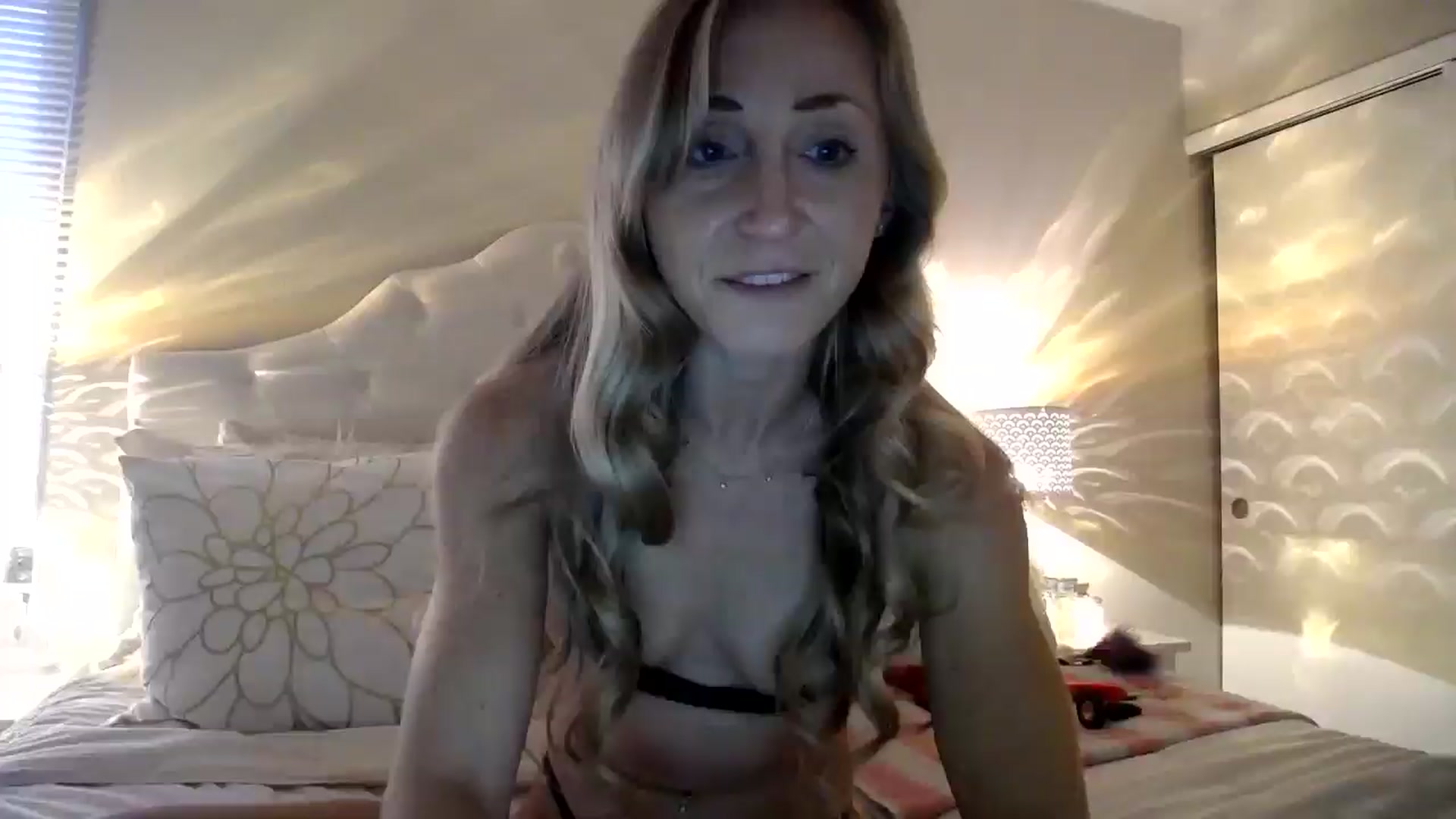 Gallery image thumbnail from Naomi_at_nite's myfreecams stream on, 04/28/2026, 23:09 image 19 of 20