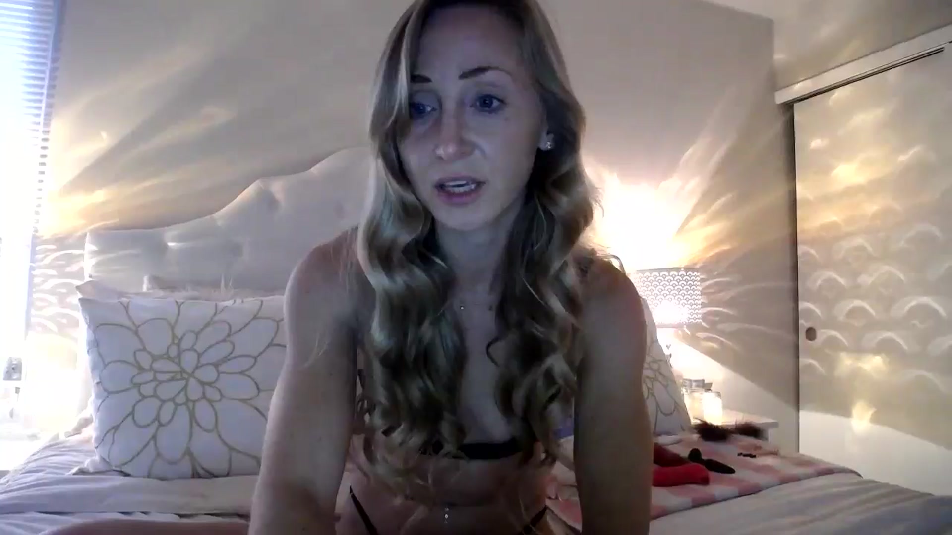 Gallery image thumbnail from Naomi_at_nite's myfreecams stream on, 04/28/2026, 23:09 image 5 of 20