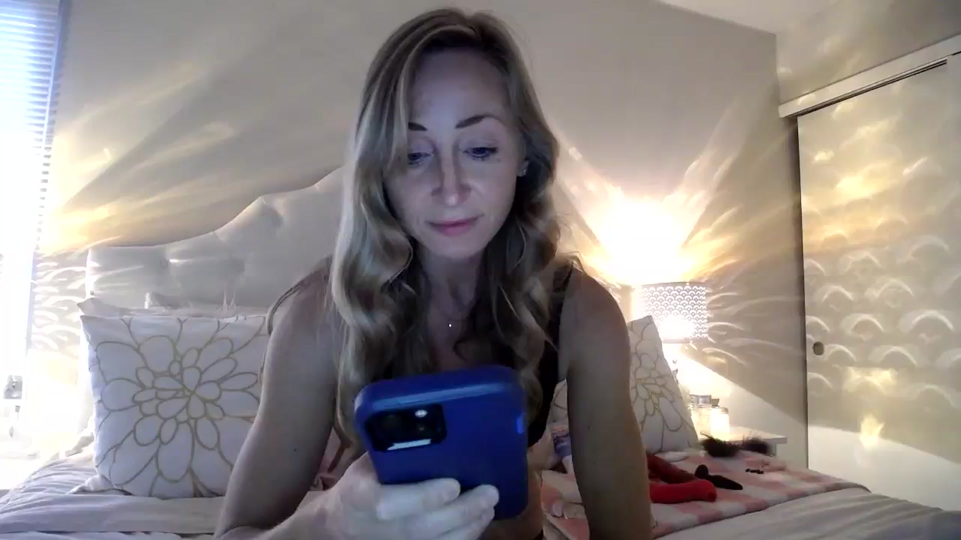 Gallery image thumbnail from Naomi_at_nite's myfreecams stream on, 04/28/2026, 23:09 image 1 of 20