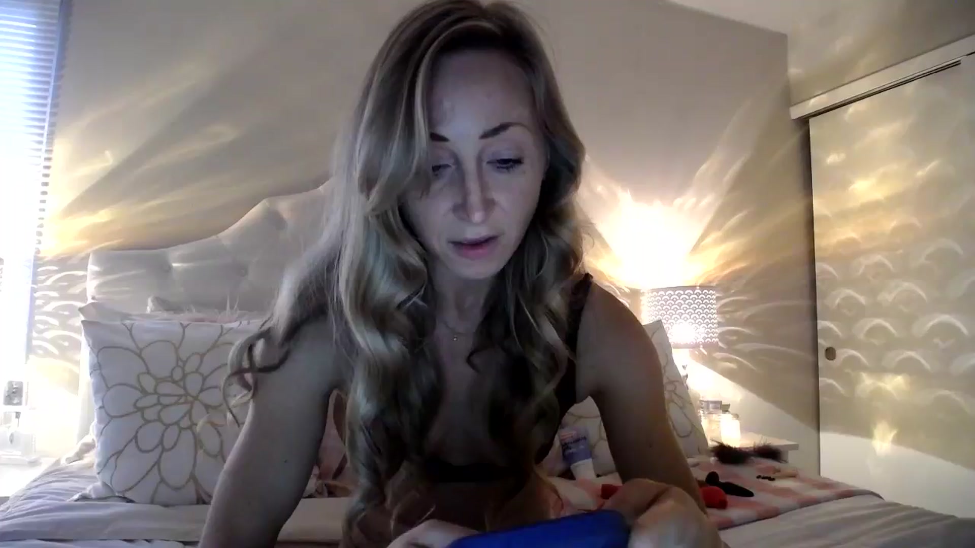 Gallery image thumbnail from Naomi_at_nite's myfreecams stream on, 04/28/2026, 23:09 image 3 of 20