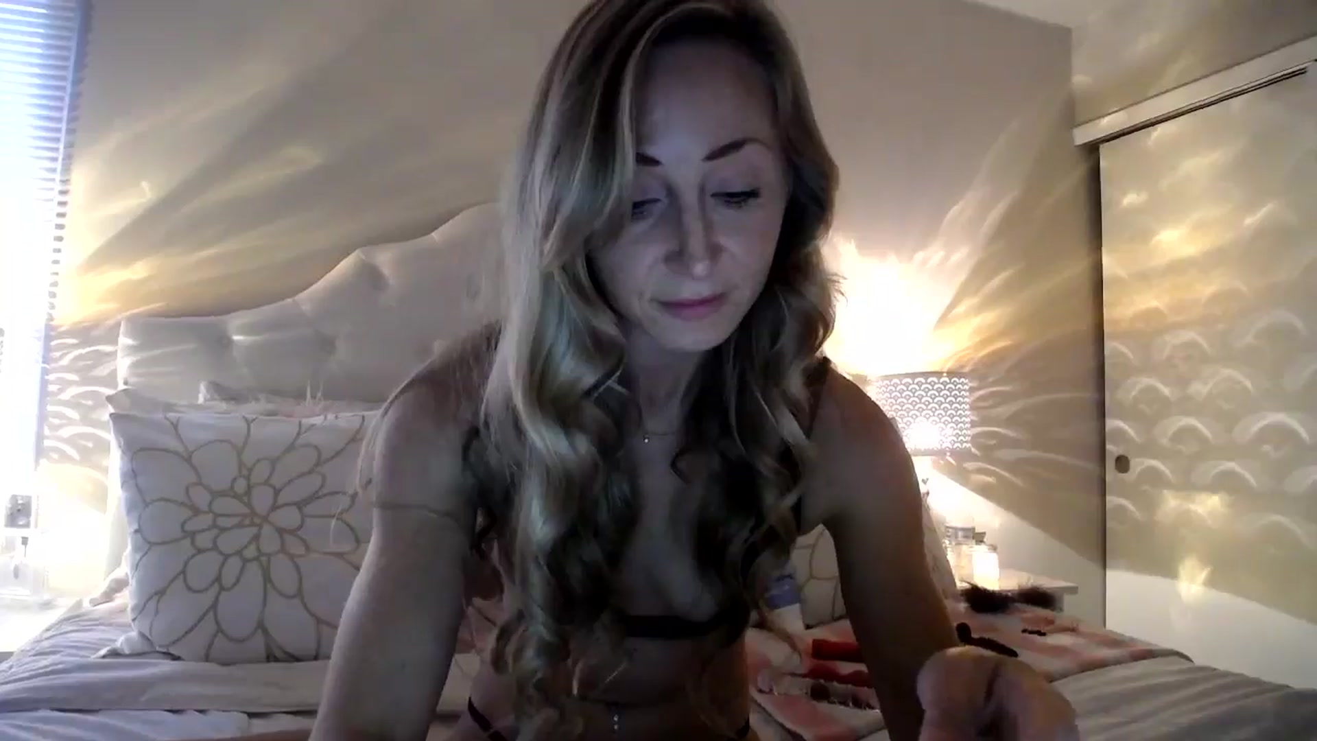 Gallery image thumbnail from Naomi_at_nite's myfreecams stream on, 04/28/2026, 23:09 image 4 of 20