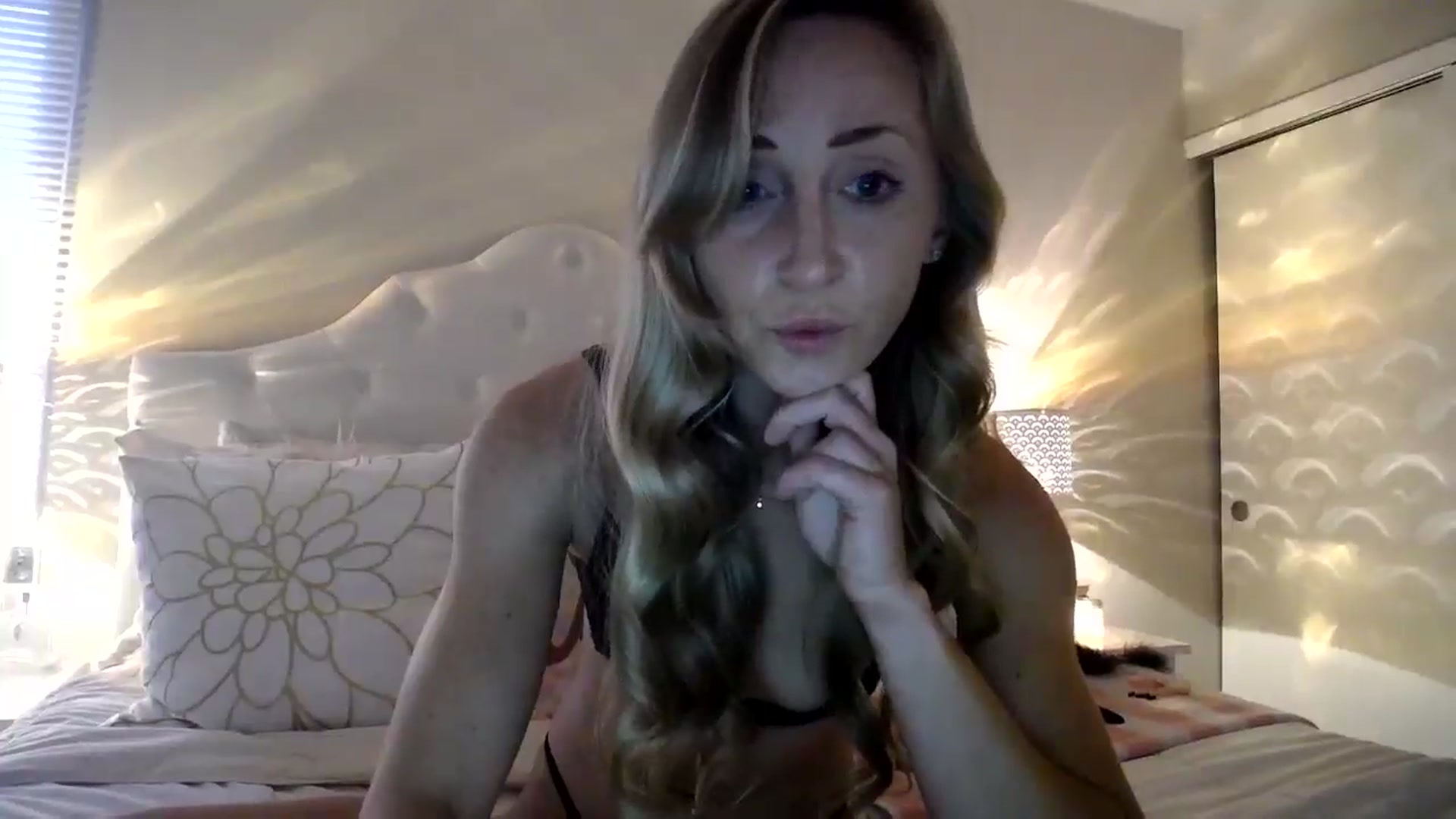 Gallery image thumbnail from Naomi_at_nite's myfreecams stream on, 04/28/2026, 23:09 image 11 of 20