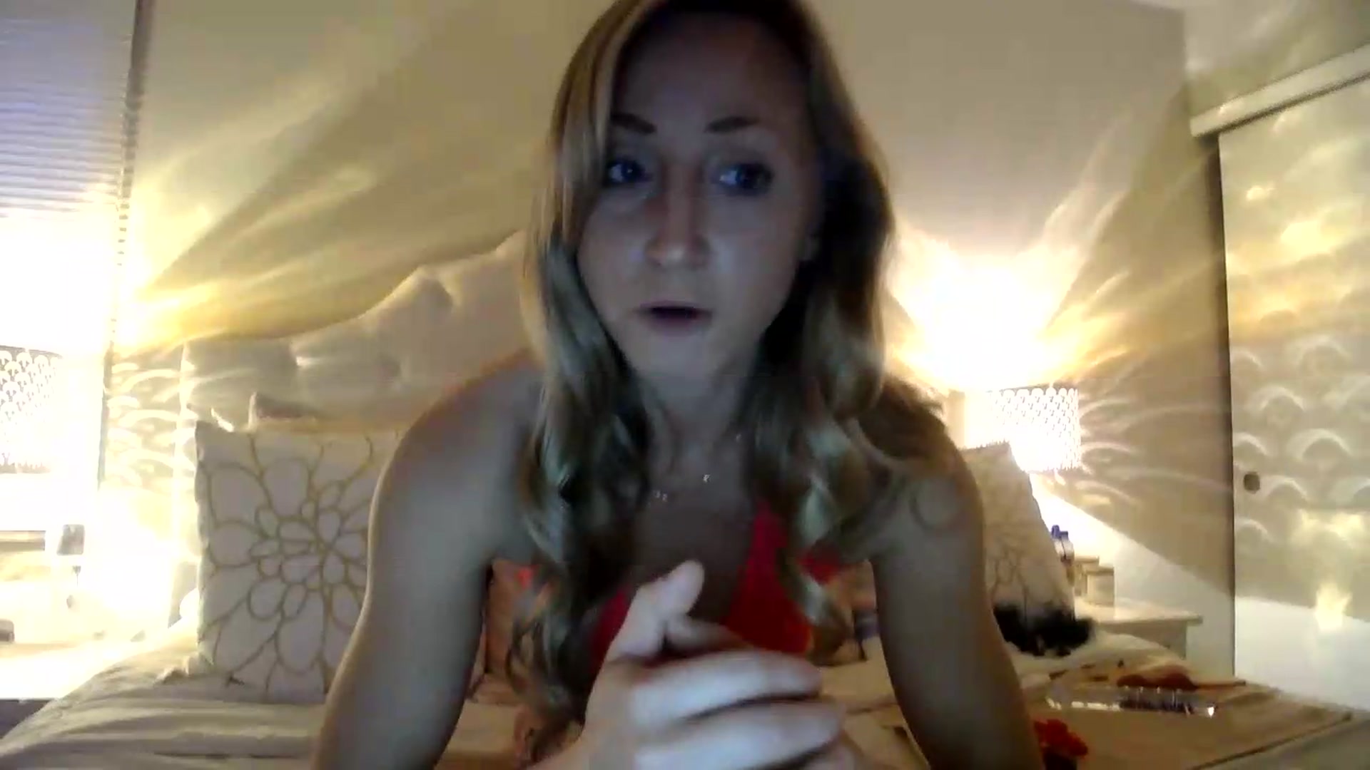 Gallery image thumbnail from Naomi_at_nite's myfreecams stream on, 05/15/2026, 24:25 image 18 of 20