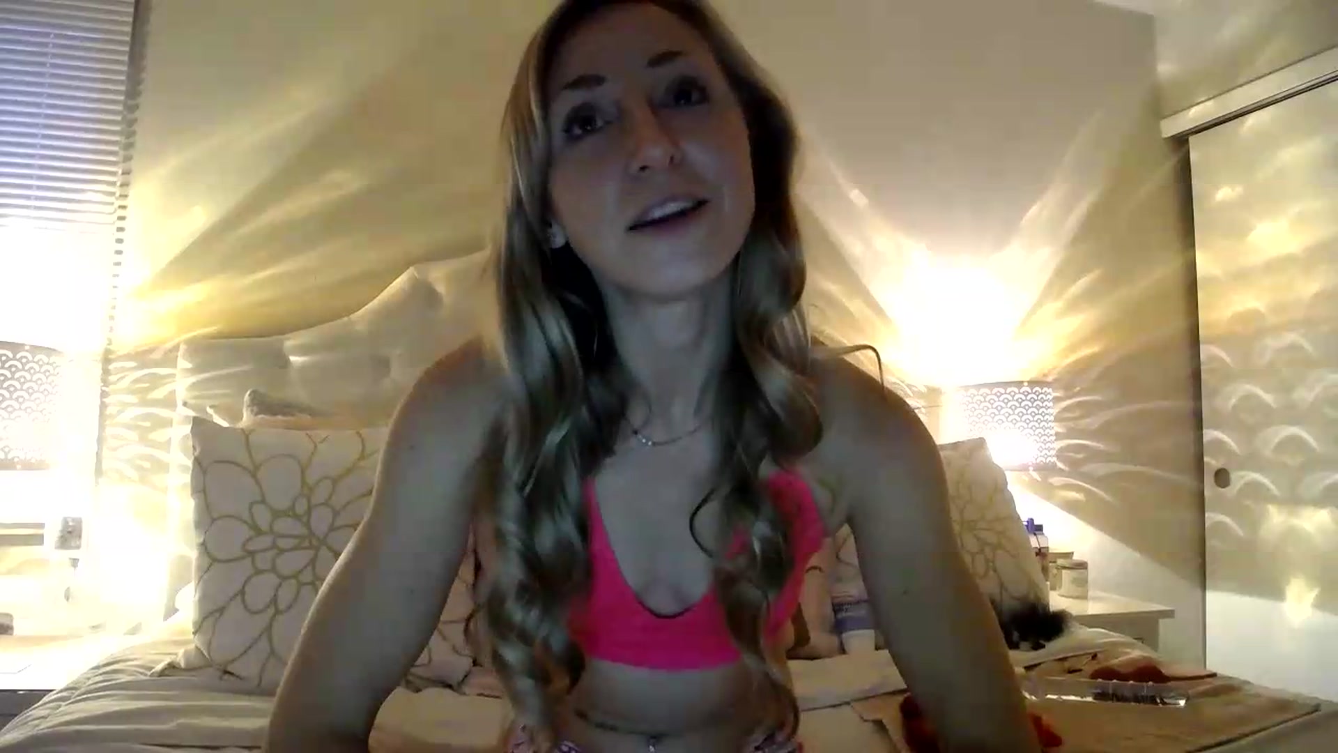 Gallery image thumbnail from Naomi_at_nite's myfreecams stream on, 05/15/2026, 24:25 image 15 of 20