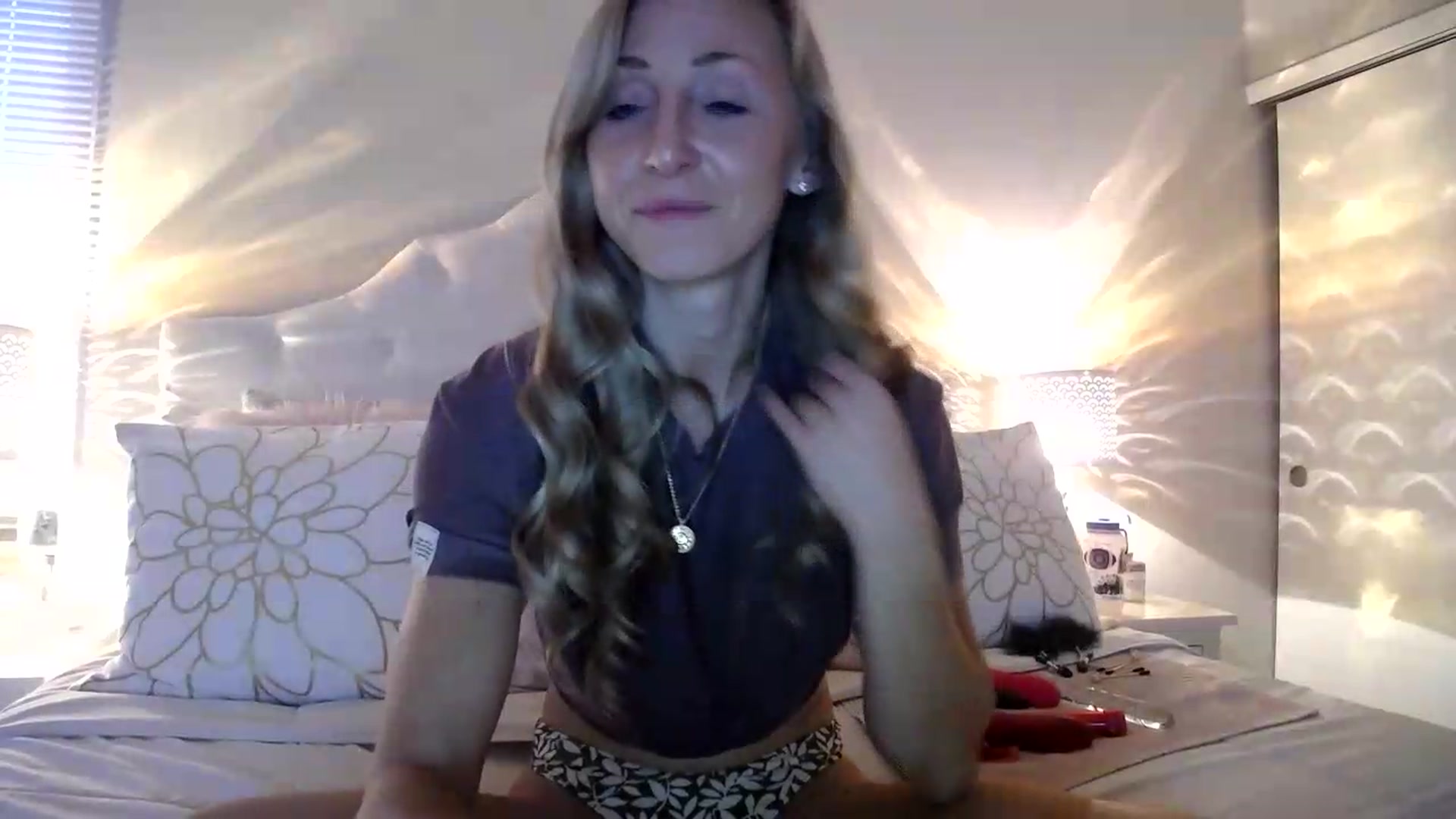 Gallery image thumbnail from Naomi_at_nite's myfreecams stream on, 05/16/2026, 24:16 image 8 of 20