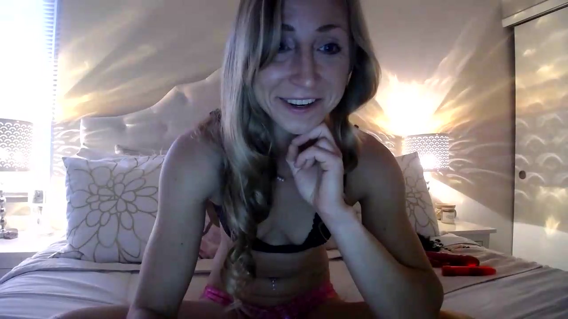 Gallery image thumbnail from Naomi_at_nite's myfreecams stream on, 05/18/2026, 24:07 image 8 of 20