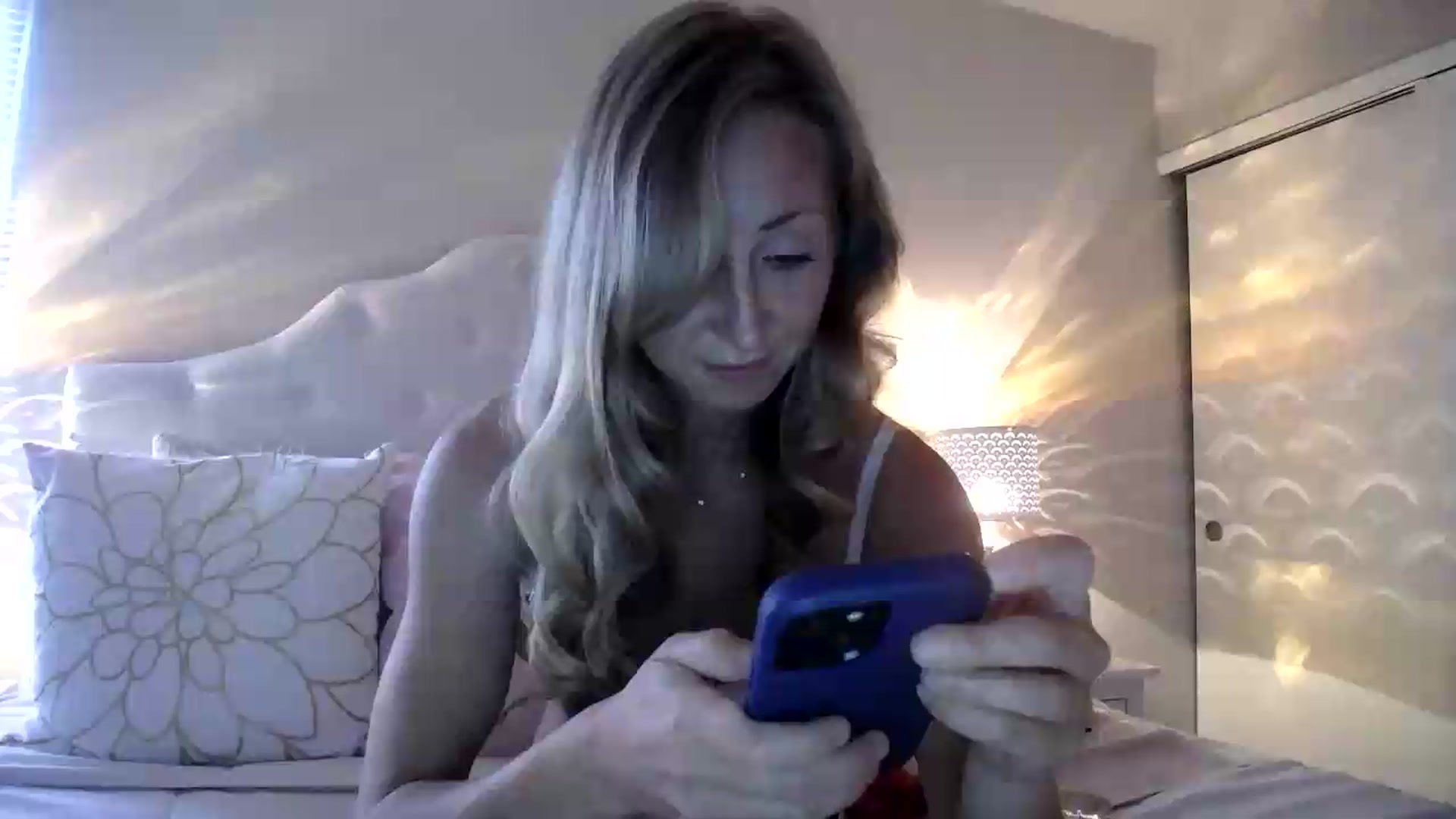 Gallery image thumbnail from Naomi_at_nite's myfreecams stream on, 05/18/2026, 23:10 image 14 of 20