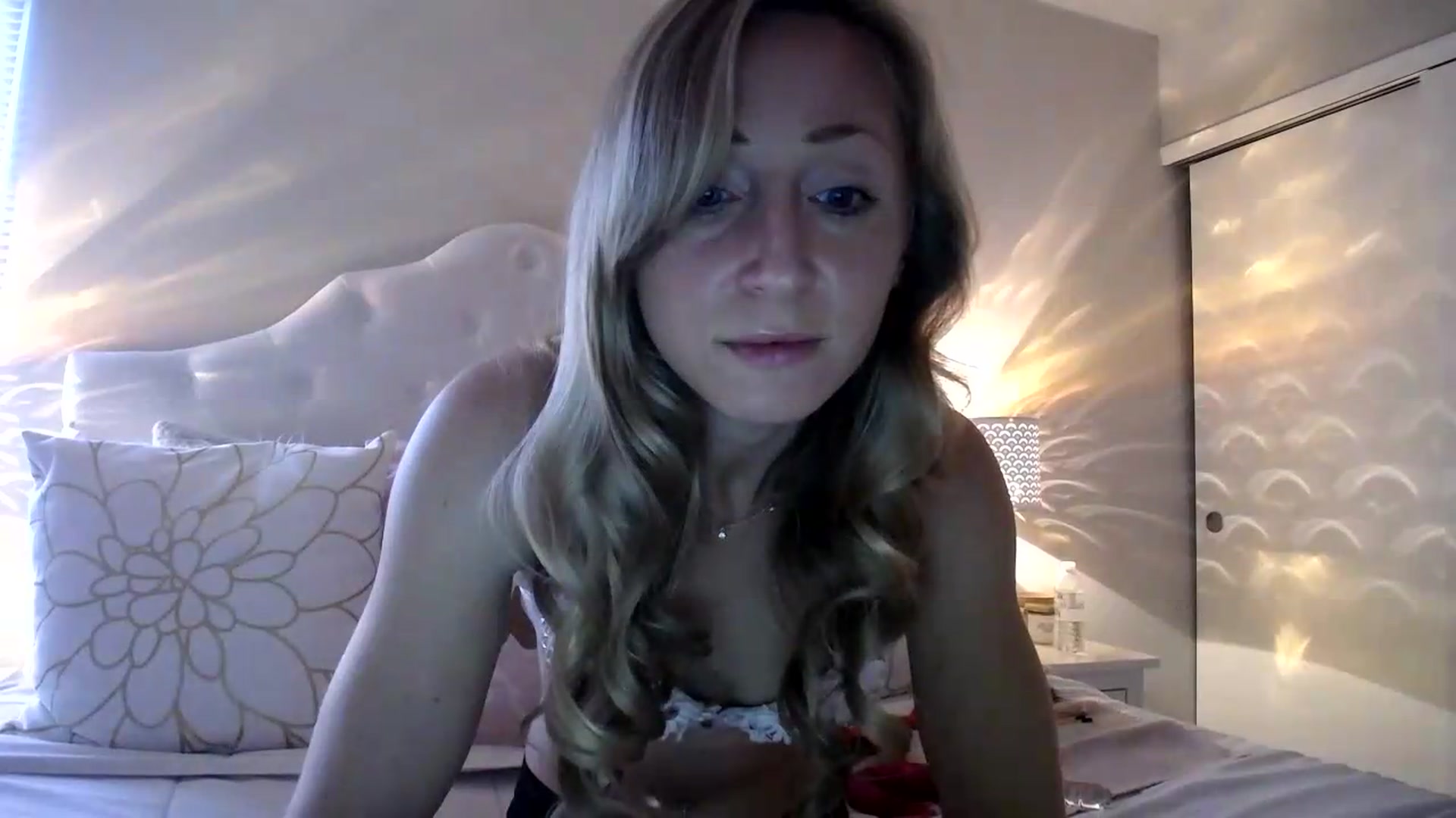 Gallery image thumbnail from Naomi_at_nite's myfreecams stream on, 05/18/2026, 23:10 image 10 of 20