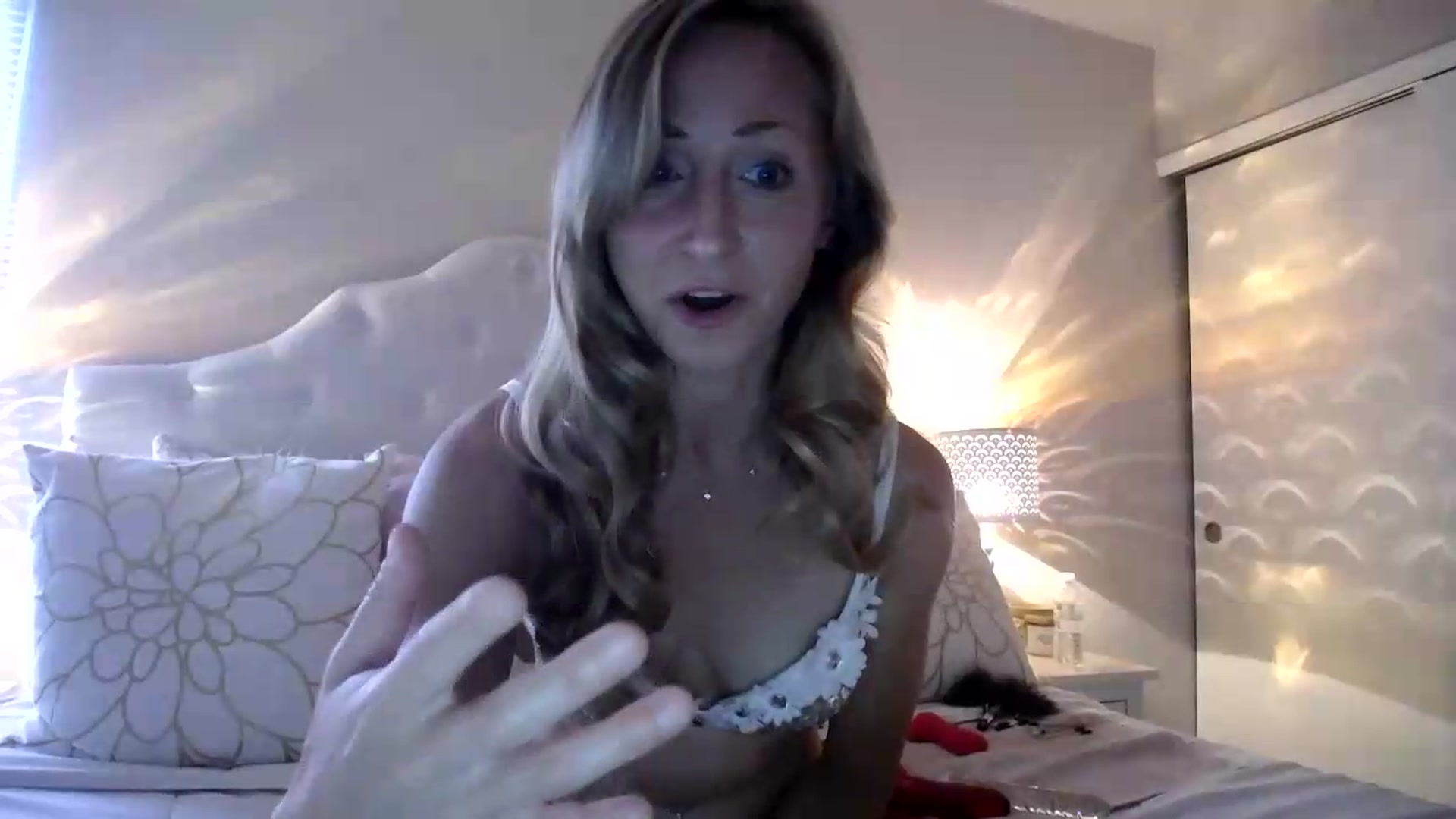 Gallery image thumbnail from Naomi_at_nite's myfreecams stream on, 05/18/2026, 23:10 image 4 of 20