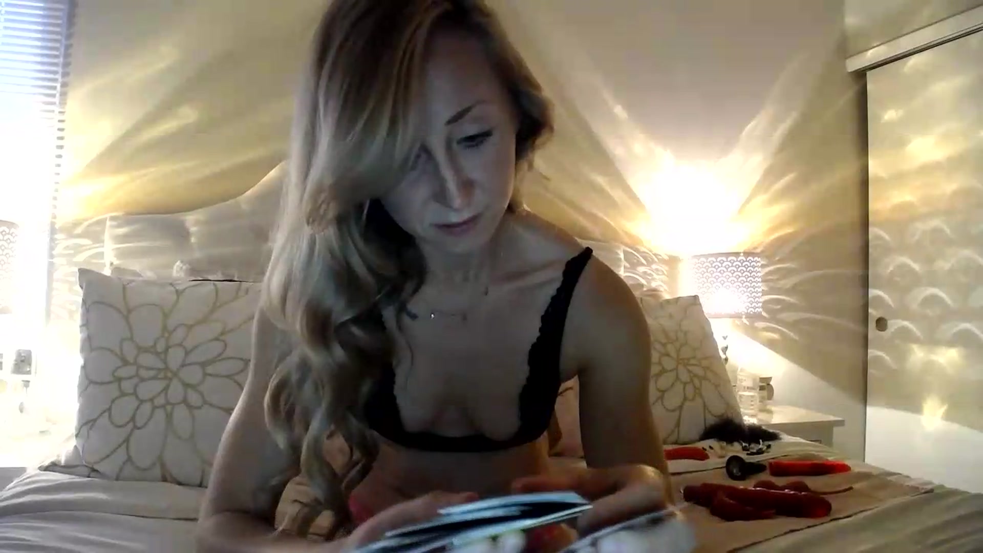 Gallery image thumbnail from Naomi_at_nite's myfreecams stream on, 05/24/2026, 24:01 image 8 of 20