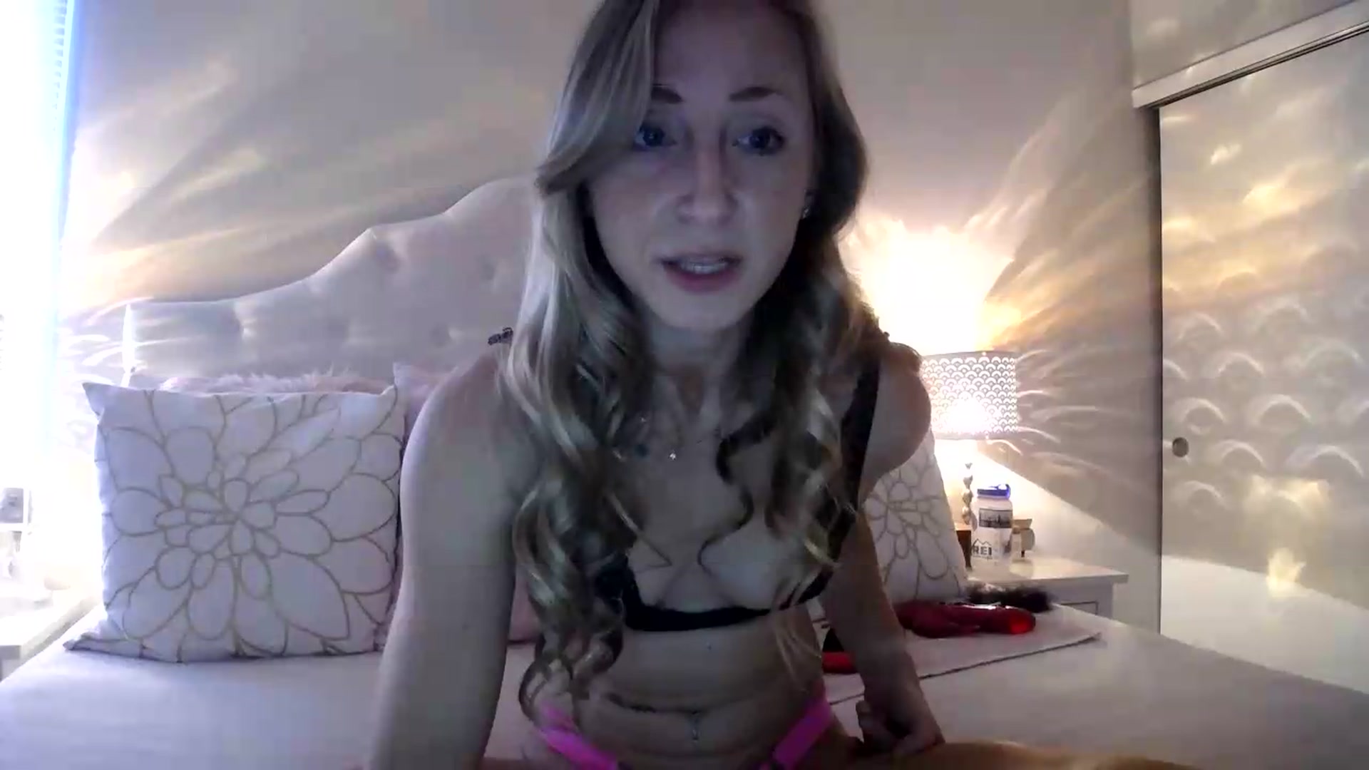 Gallery image thumbnail from Naomi_at_nite's myfreecams stream on, 06/19/2026, 23:54 image 11 of 20