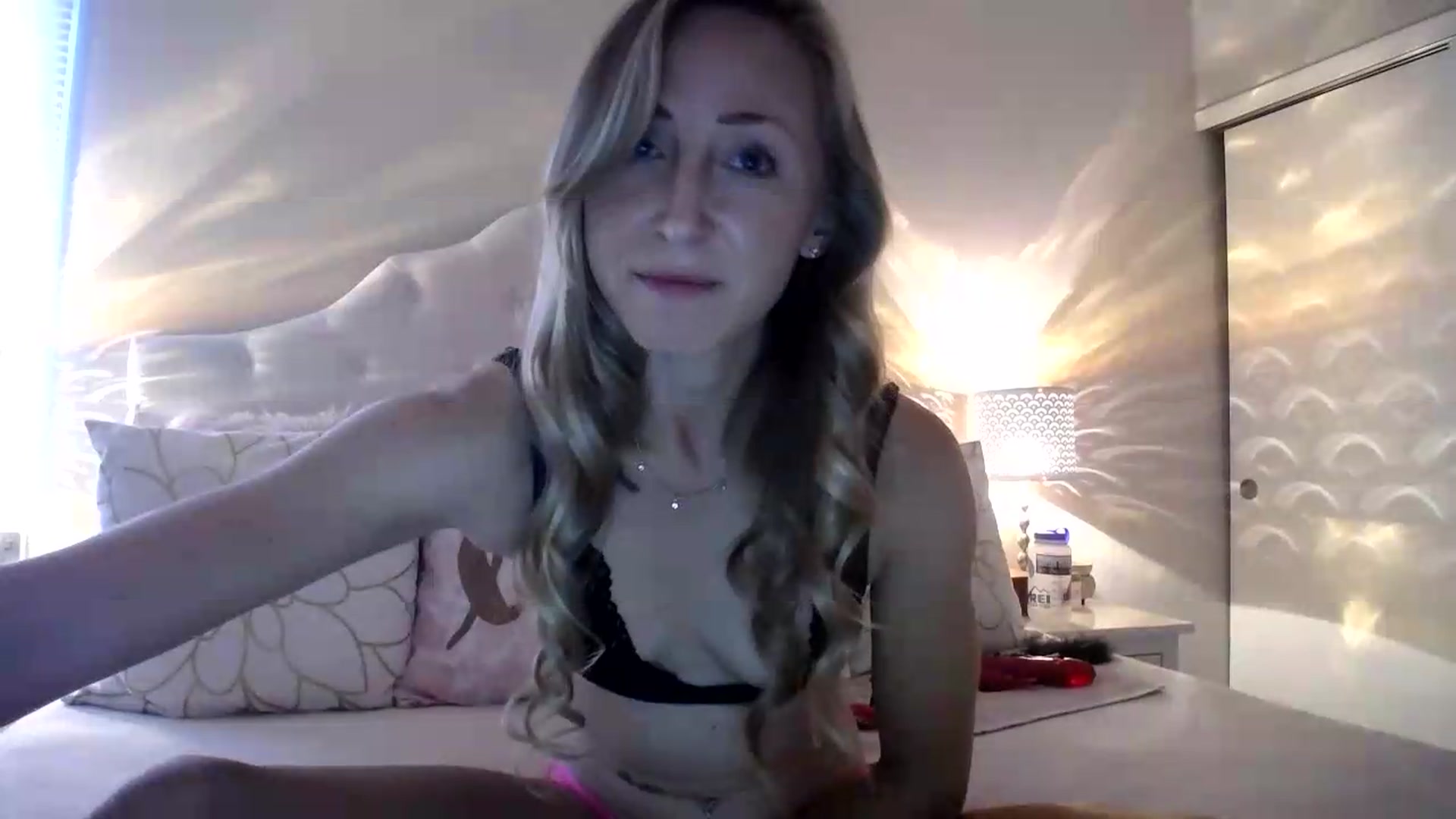 Gallery image thumbnail from Naomi_at_nite's myfreecams stream on, 06/19/2026, 23:54 image 20 of 20