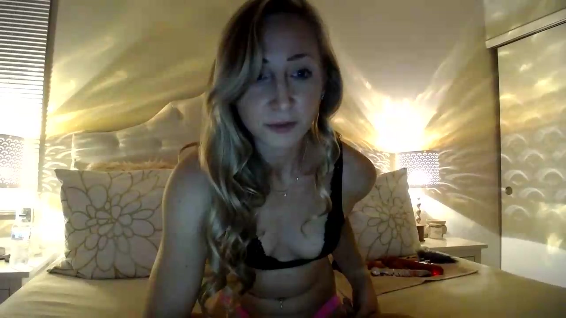Gallery image thumbnail from Naomi_at_nite's myfreecams stream on, 06/20/2026, 01:37 image 12 of 20
