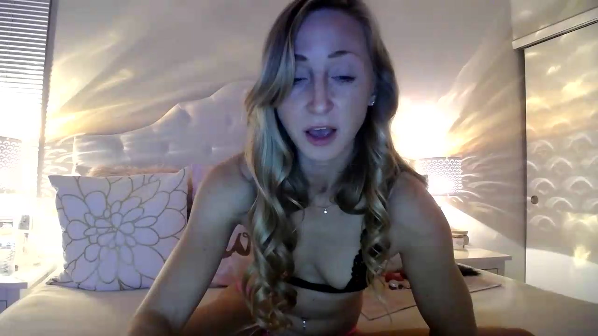 Gallery image thumbnail from Naomi_at_nite's myfreecams stream on, 06/20/2026, 01:37 image 20 of 20