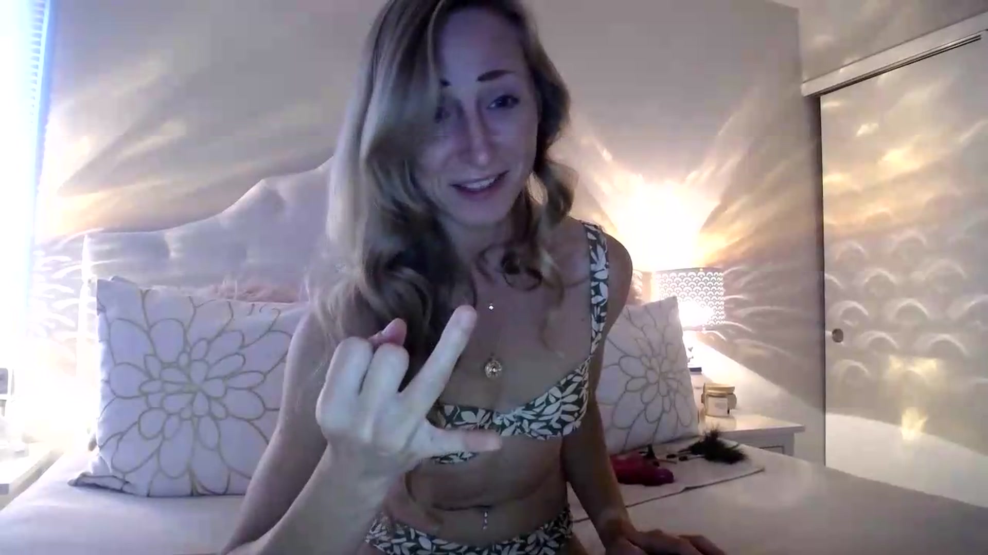 Gallery image thumbnail from Naomi_at_nite's myfreecams stream on, 06/24/2026, 24:20 image 9 of 20