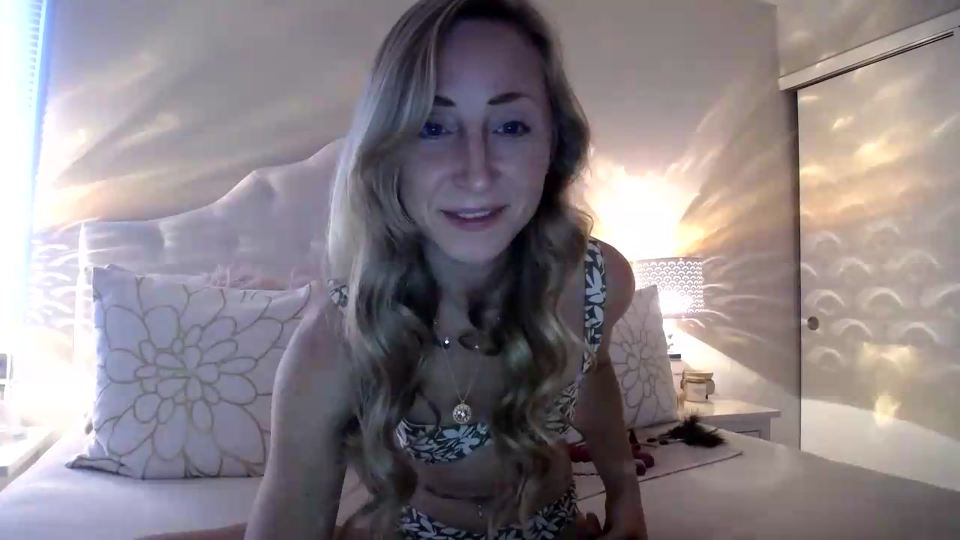 Gallery image thumbnail from Naomi_at_nite's myfreecams stream on, 06/24/2026, 24:20 image 6 of 20