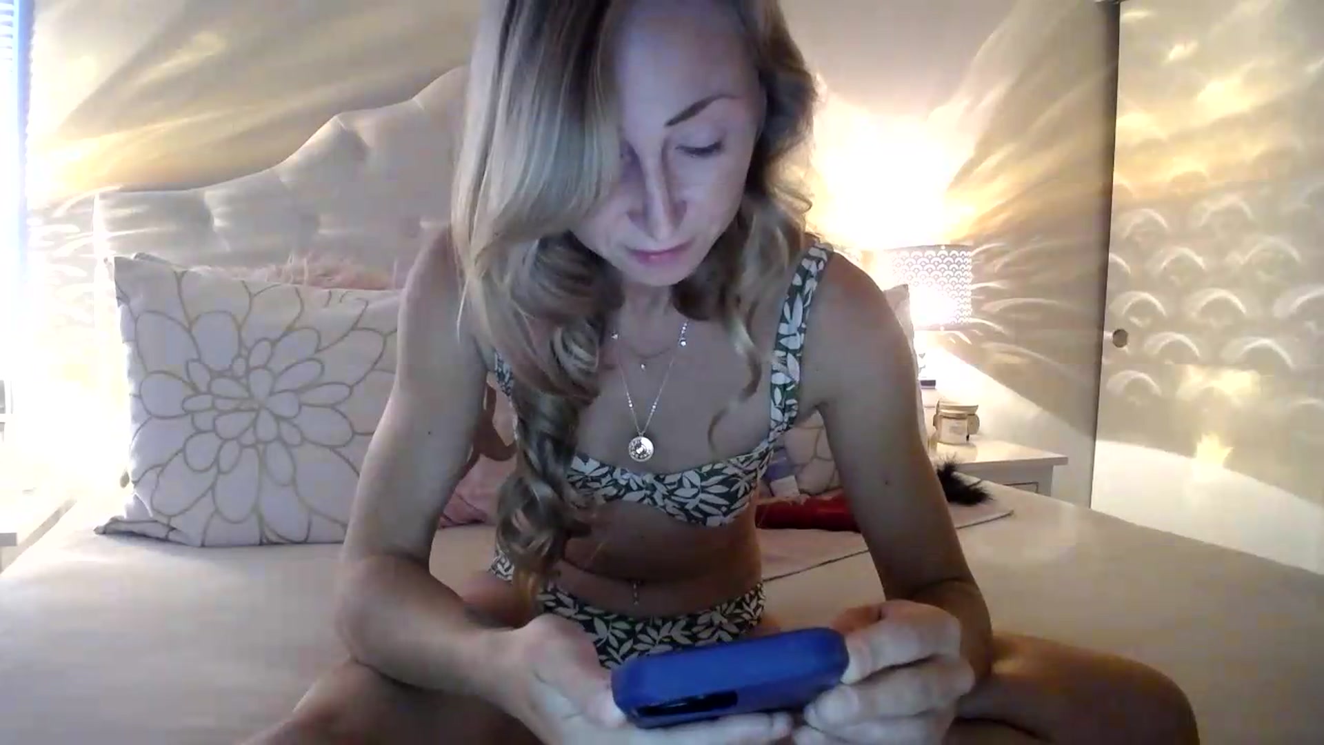 Gallery image thumbnail from Naomi_at_nite's myfreecams stream on, 06/24/2026, 24:20 image 20 of 20