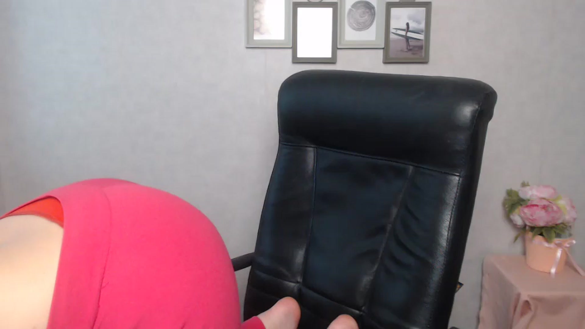 Gallery image thumbnail from Naomi_ly's myfreecams stream on, 05/16/2023, 09:52 image 6 of 20