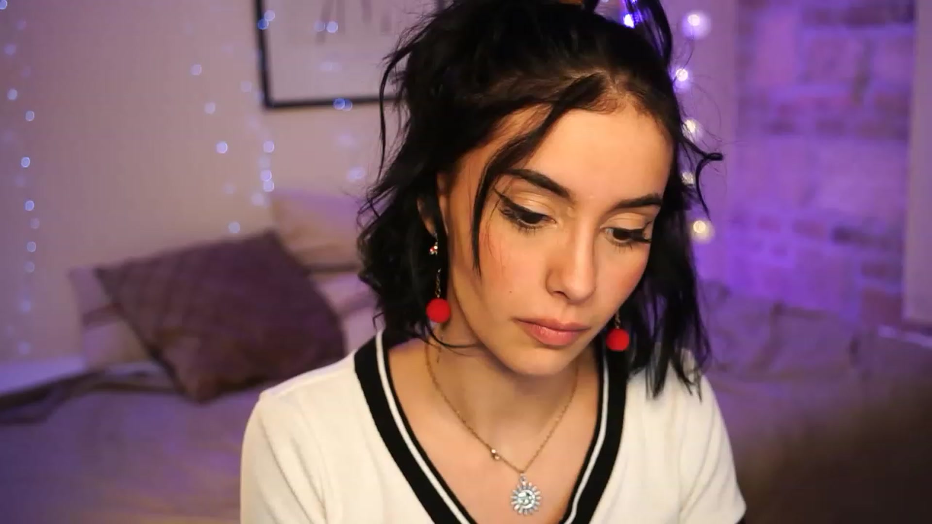 Gallery image thumbnail from Naomii18's myfreecams stream on, 12/08/2023, 23:08 image 8 of 20