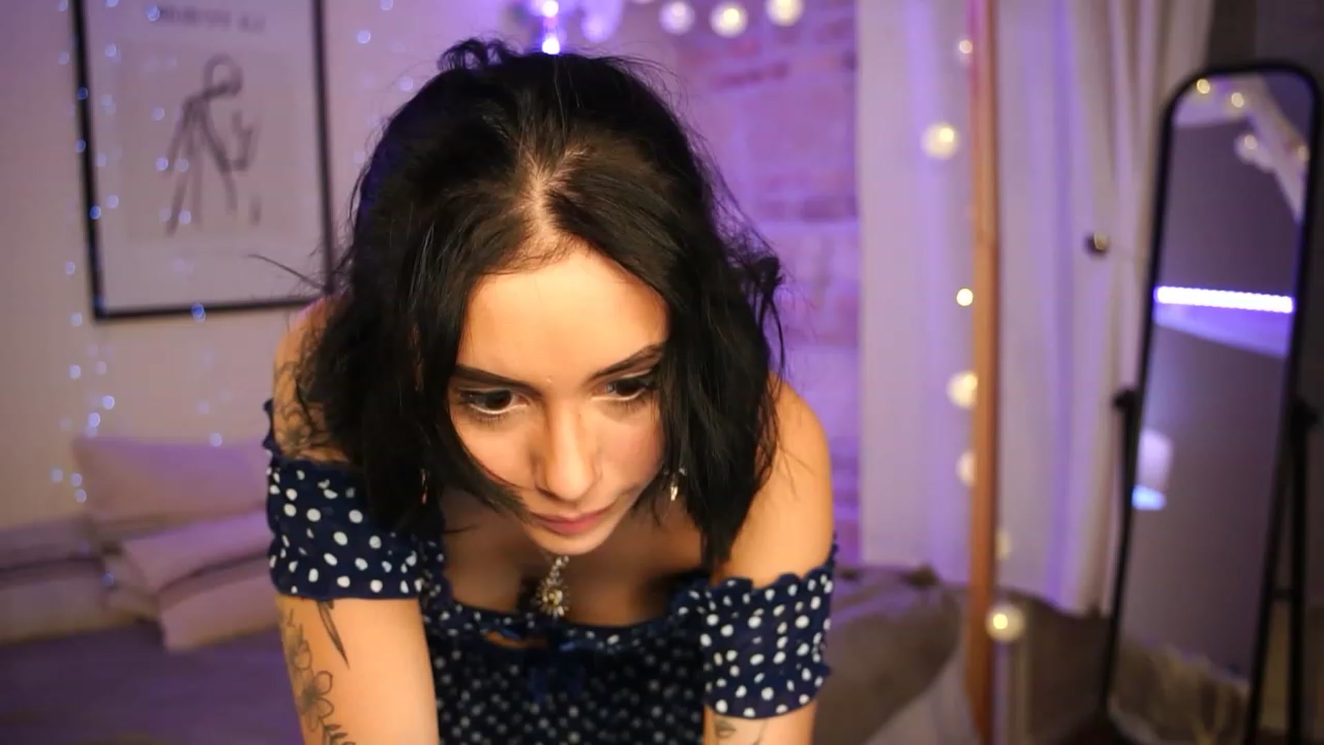 Gallery image thumbnail from Naomii18's myfreecams stream on, 12/09/2023, 16:07 image 4 of 20