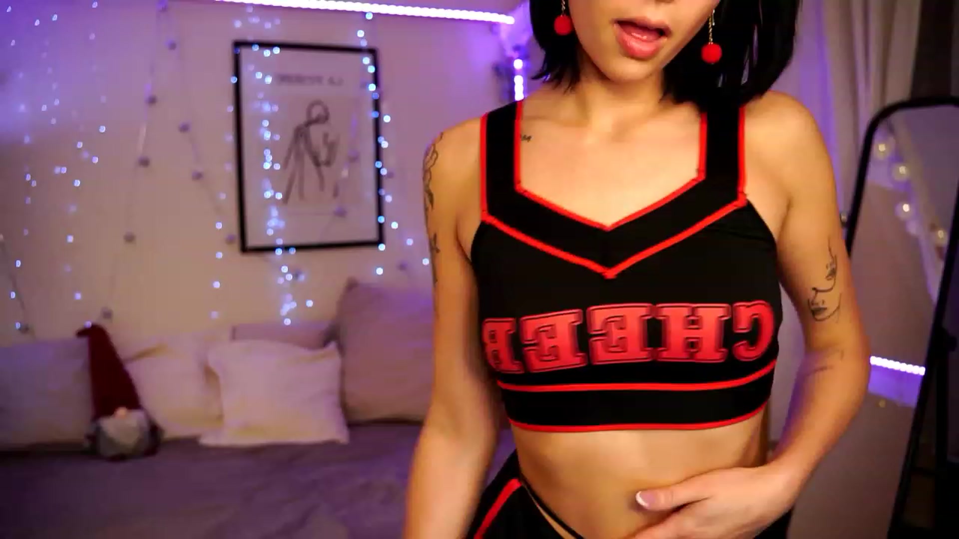 Gallery image thumbnail from Naomii18's myfreecams stream on, 12/24/2023, 24:05 image 14 of 20