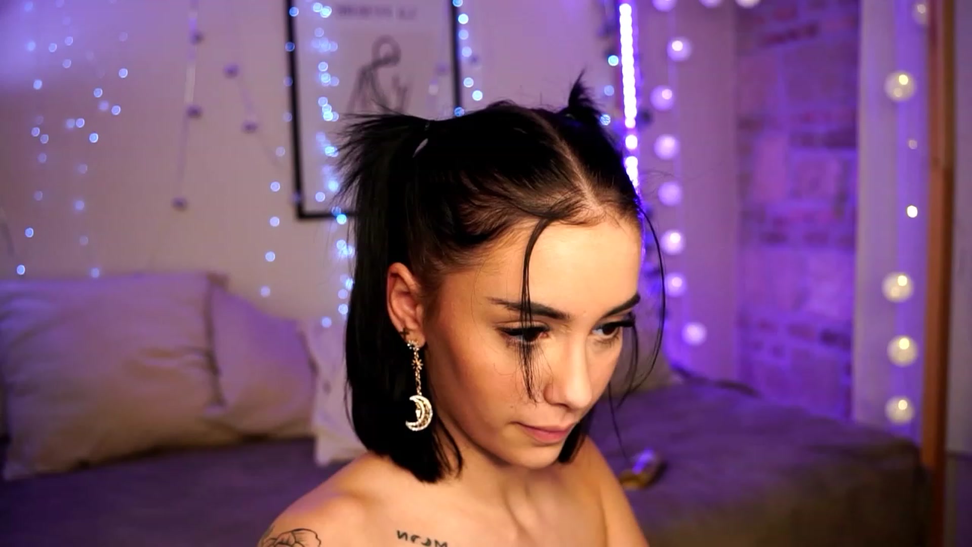 Gallery image thumbnail from Naomii18's myfreecams stream on, 12/27/2023, 16:02 image 19 of 20