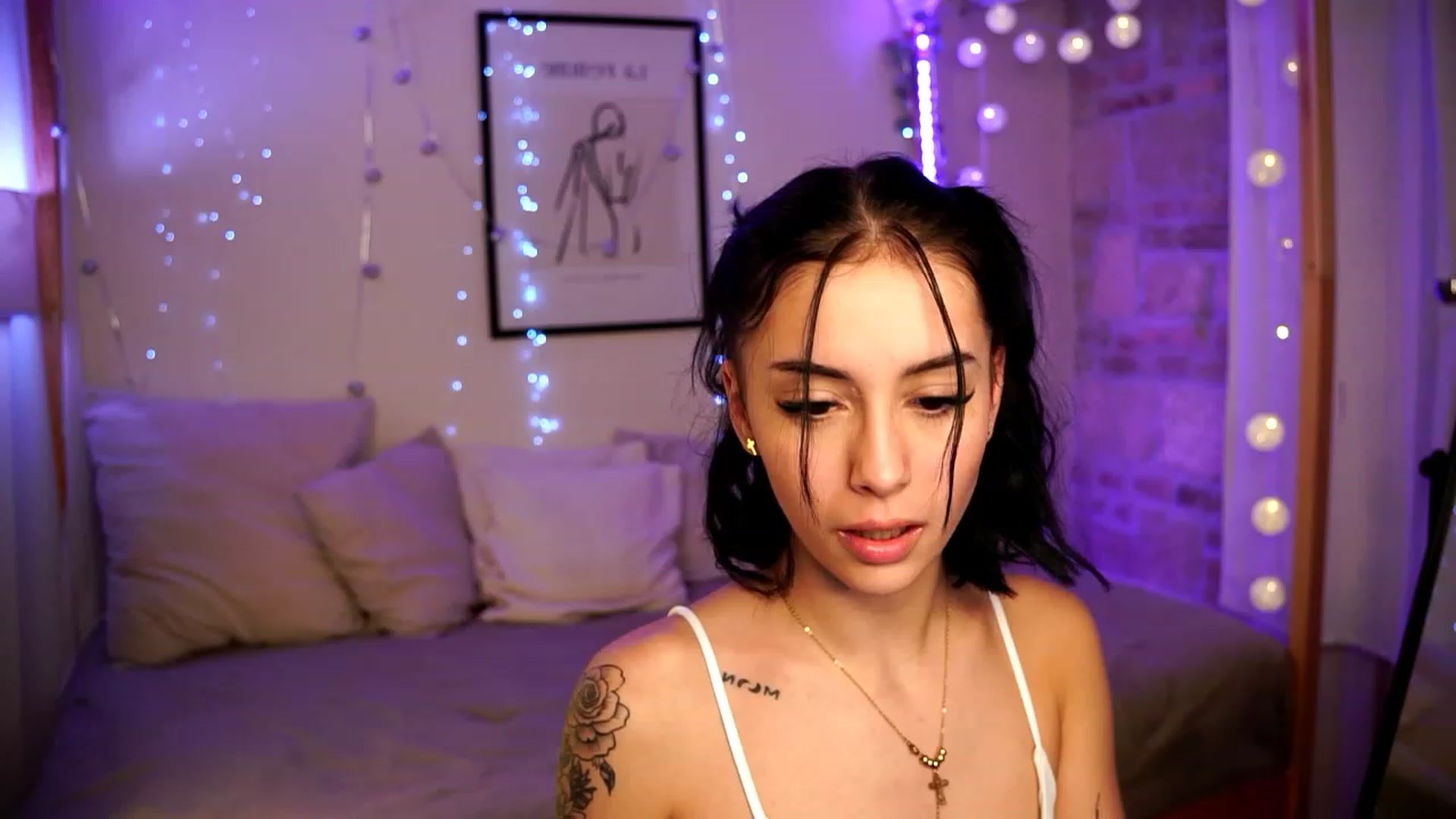 Gallery image thumbnail from Naomii18's myfreecams stream on, 12/29/2023, 01:18 image 3 of 20