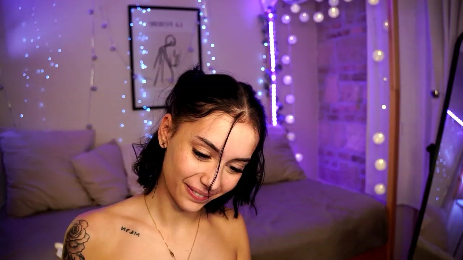 Gallery image thumbnail from Naomii18's myfreecams stream on, 12/29/2023, 02:18 image 6 of 20