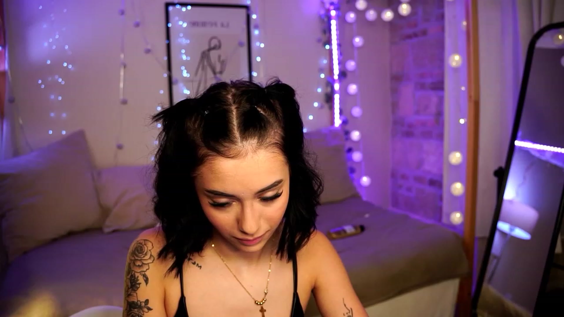 Gallery image thumbnail from Naomii18's myfreecams stream on, 12/29/2023, 14:49 image 12 of 20
