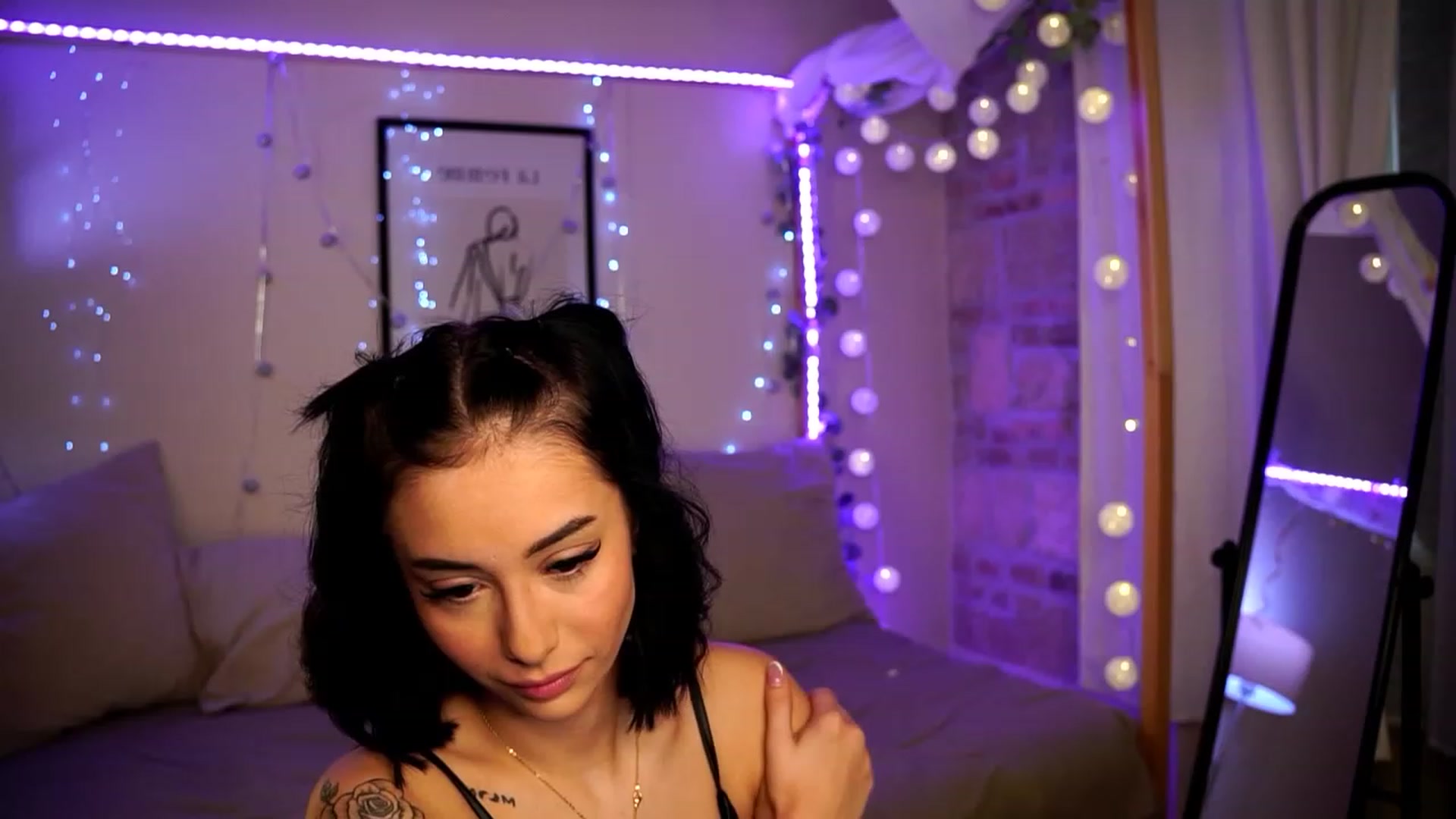 Gallery image thumbnail from Naomii18's myfreecams stream on, 12/29/2023, 14:49 image 4 of 20