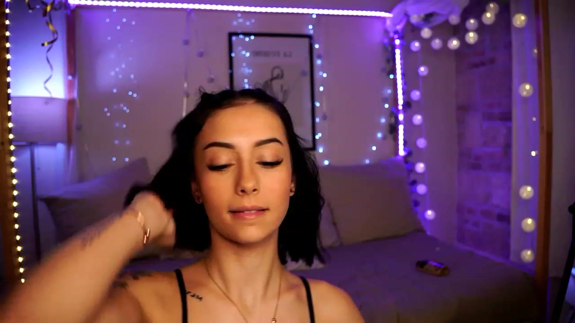 Gallery image thumbnail from Naomii18's myfreecams stream on, 12/29/2023, 15:43 image 18 of 20