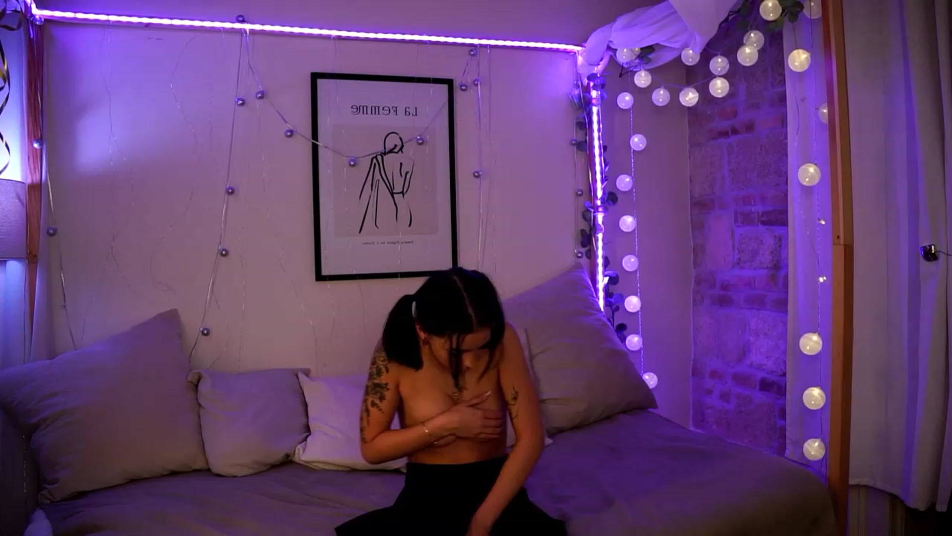 Gallery image thumbnail from Naomii18's myfreecams stream on, 01/02/2024, 20:14 image 1 of 20