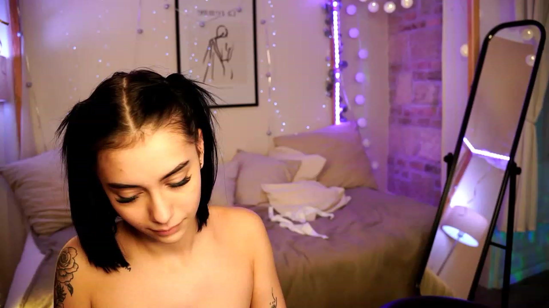 Gallery image thumbnail from Naomii18's myfreecams stream on, 01/09/2024, 21:06 image 8 of 20