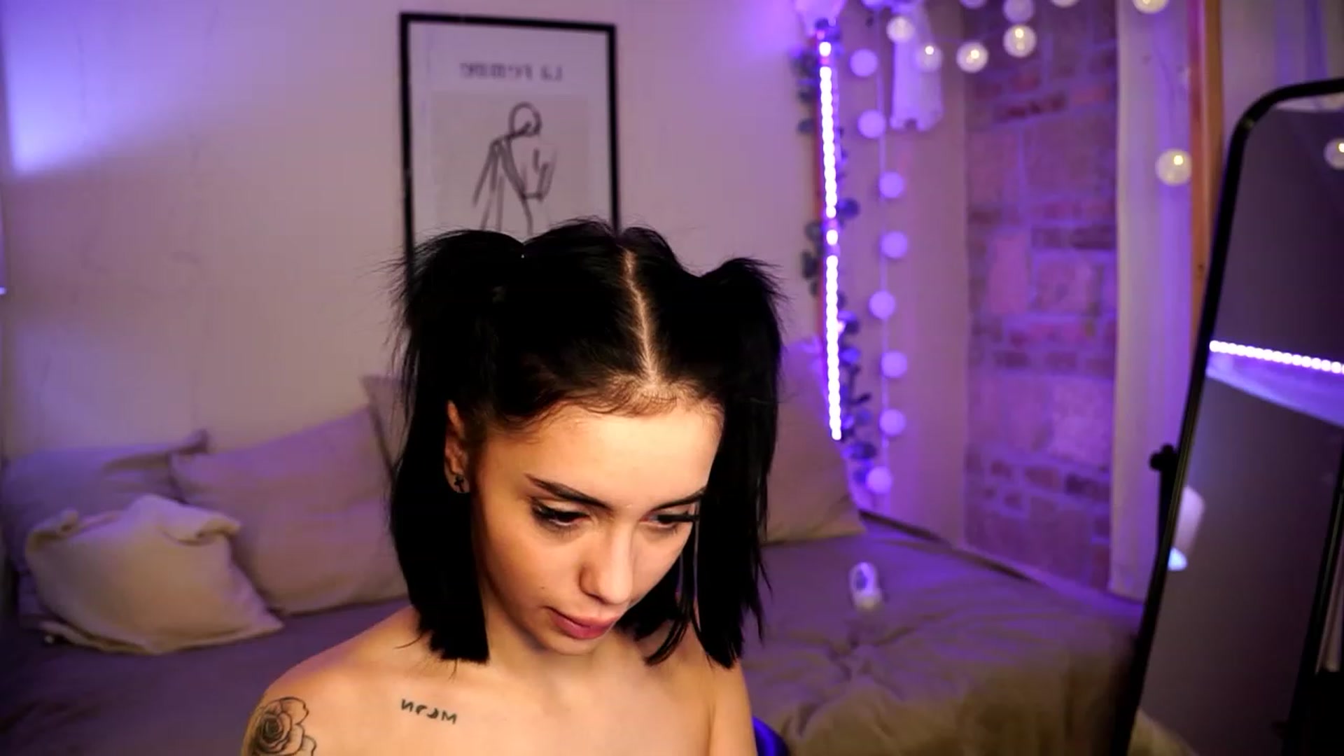 Gallery image thumbnail from Naomii18's myfreecams stream on, 01/17/2024, 16:04 image 18 of 20