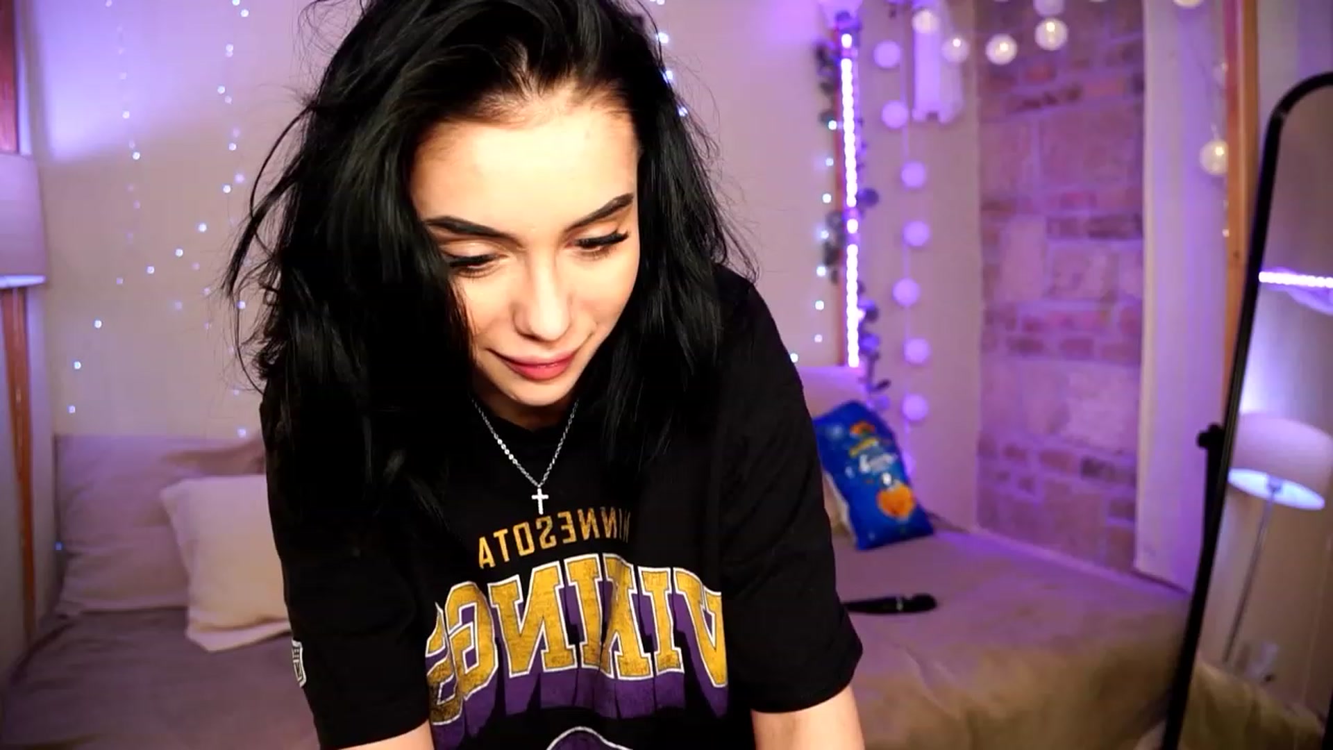Gallery image thumbnail from Naomii18's myfreecams stream on, 01/19/2024, 15:36 image 8 of 20